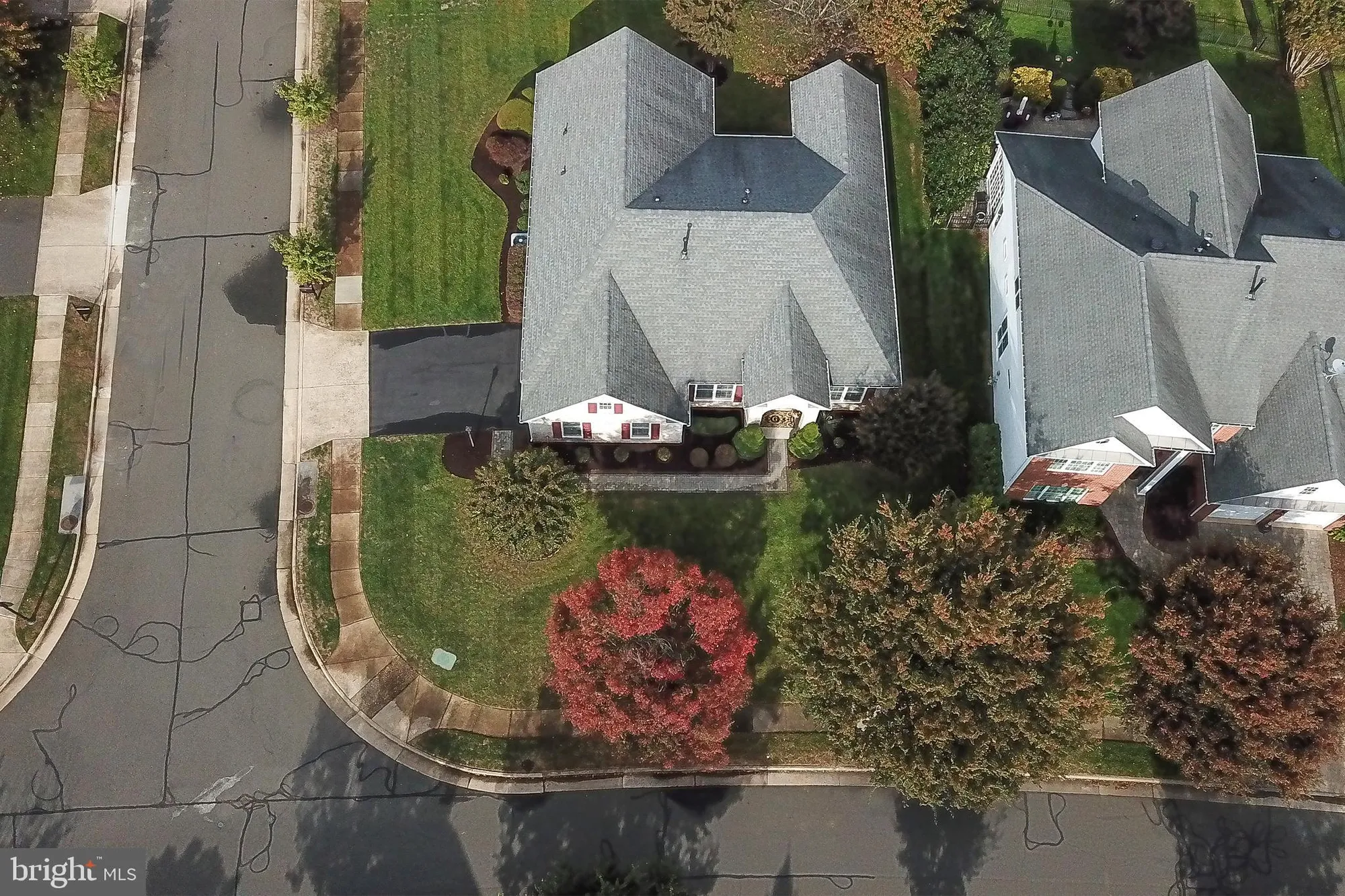 Property Slideshow image 6 of 52 | 5243 canyon creek way, Haymarket, VA, 20169