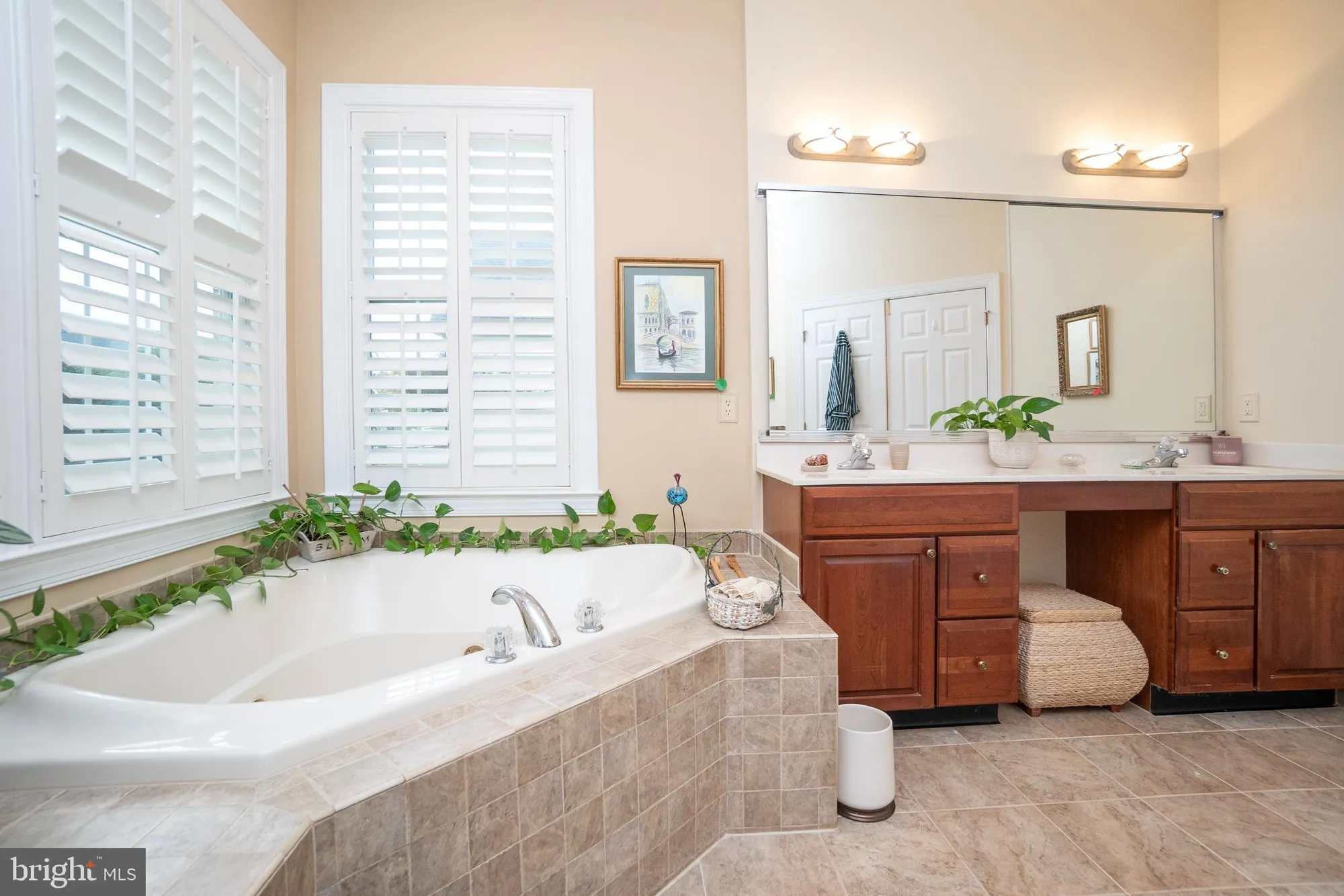 Property Slideshow image 30 of 52 | 5243 canyon creek way, Haymarket, VA, 20169