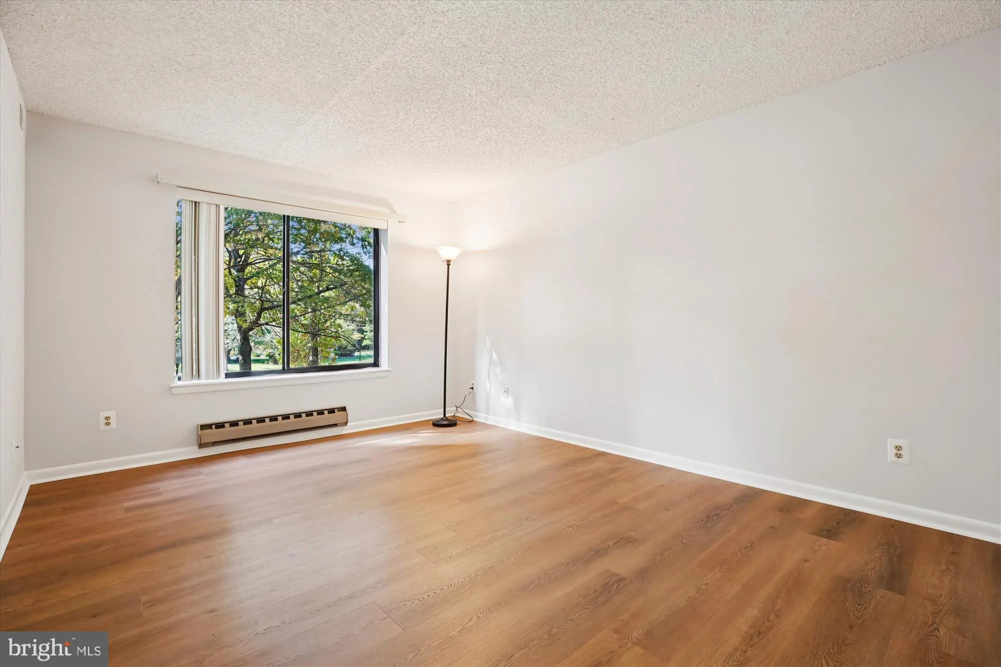 Property Slideshow image 16 of 35 | 15201 elkridge way 93-2j, Silver Spring, MD, 20906