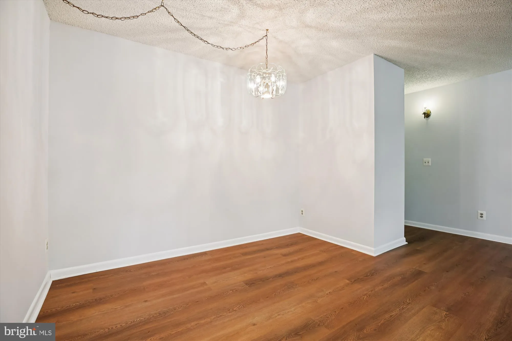 Property Slideshow image 5 of 35 | 15201 elkridge way 93-2j, Silver Spring, MD, 20906