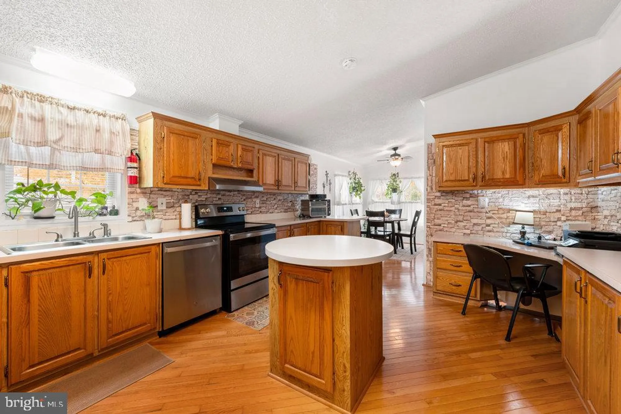 Property Slideshow image 9 of 30 | 148 raven ct, New Hope, PA, 18938