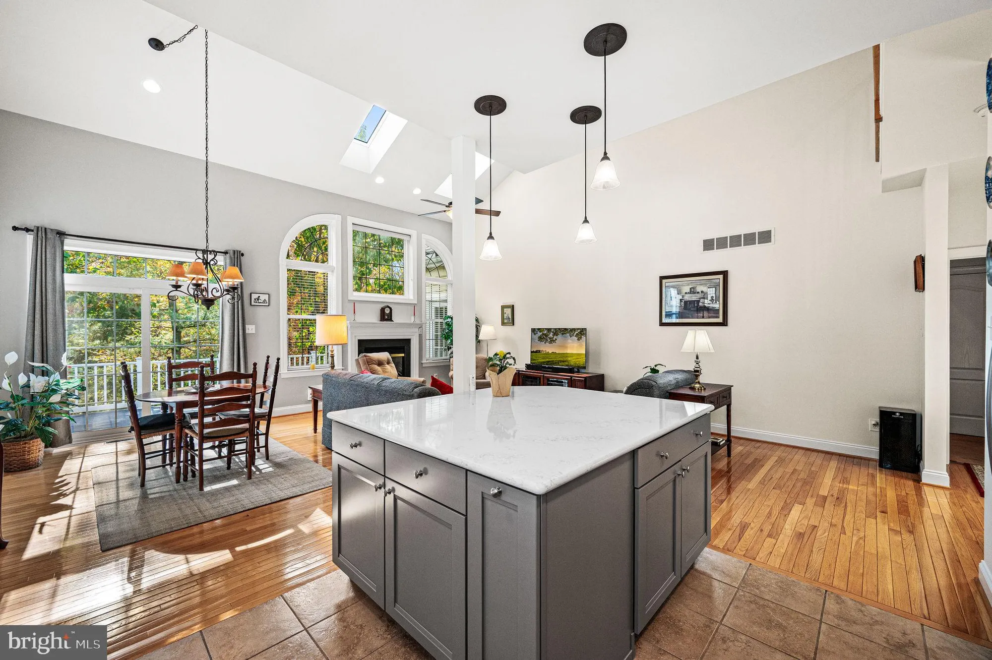 Property Slideshow image 11 of 49 | 524 hodgson cir, West Grove, PA, 19390