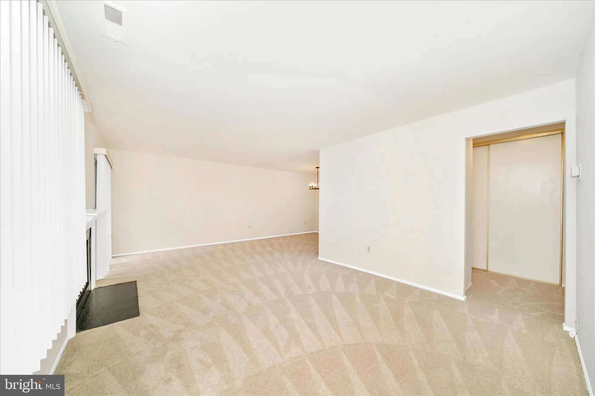 Property Slideshow image 4 of 78 | 3101 farnborough ct # 257b, Silver Spring, MD, 20906