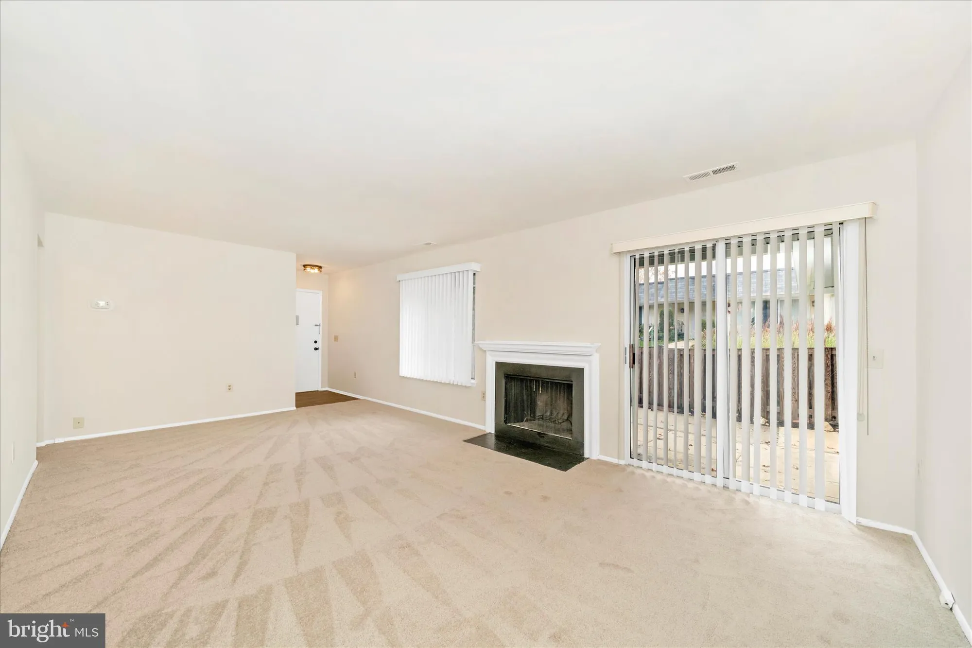 Property Slideshow image 6 of 78 | 3101 farnborough ct # 257b, Silver Spring, MD, 20906