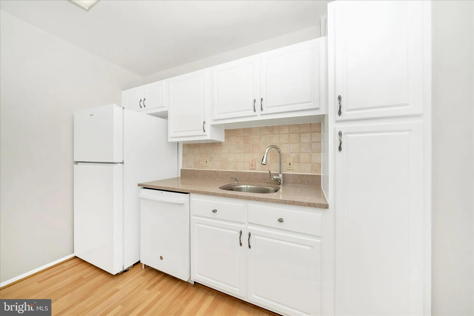 Property Slideshow image 18 of 78 | 3101 farnborough ct # 257b, Silver Spring, MD, 20906