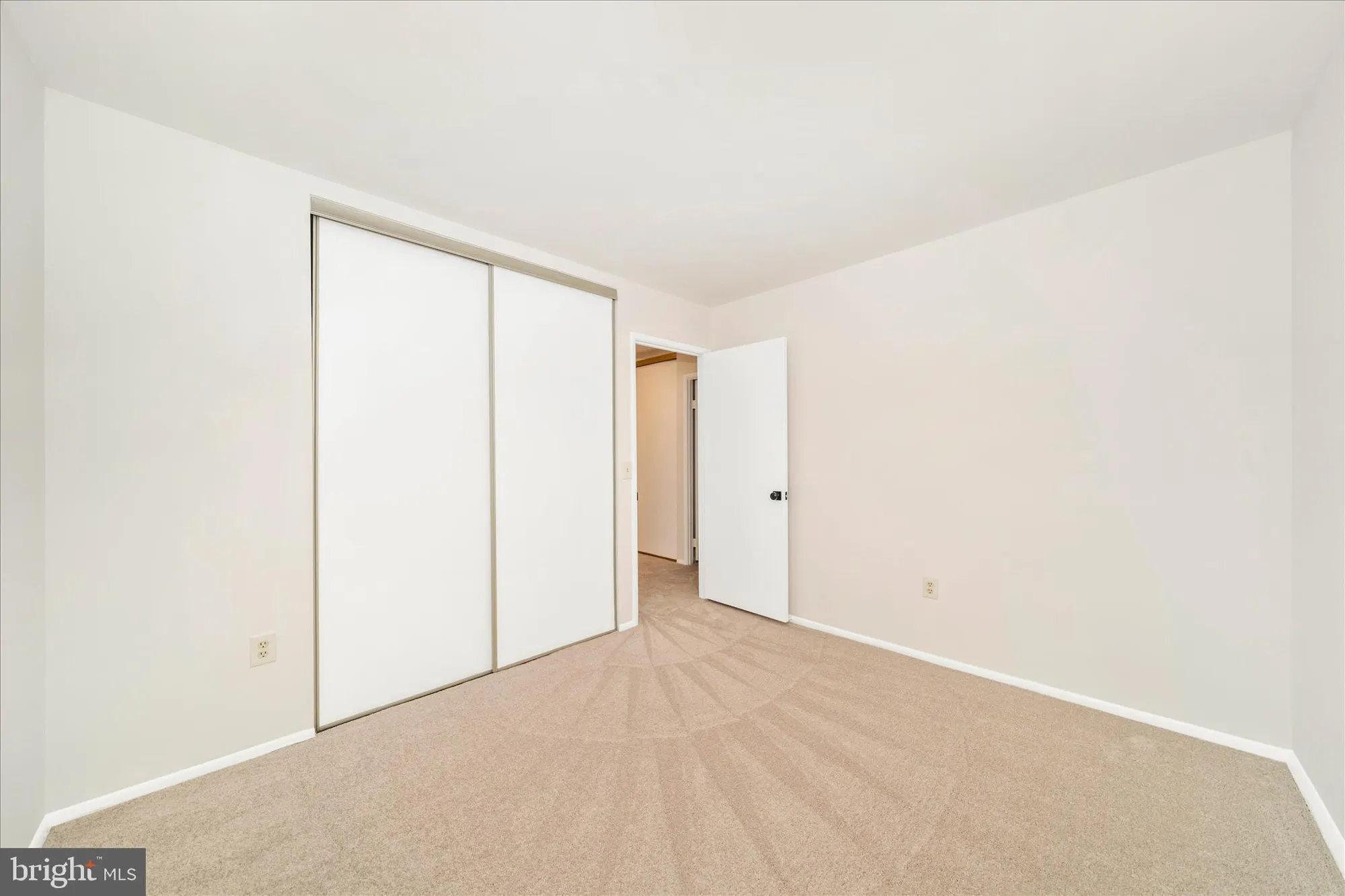 Property Slideshow image 30 of 78 | 3101 farnborough ct # 257b, Silver Spring, MD, 20906