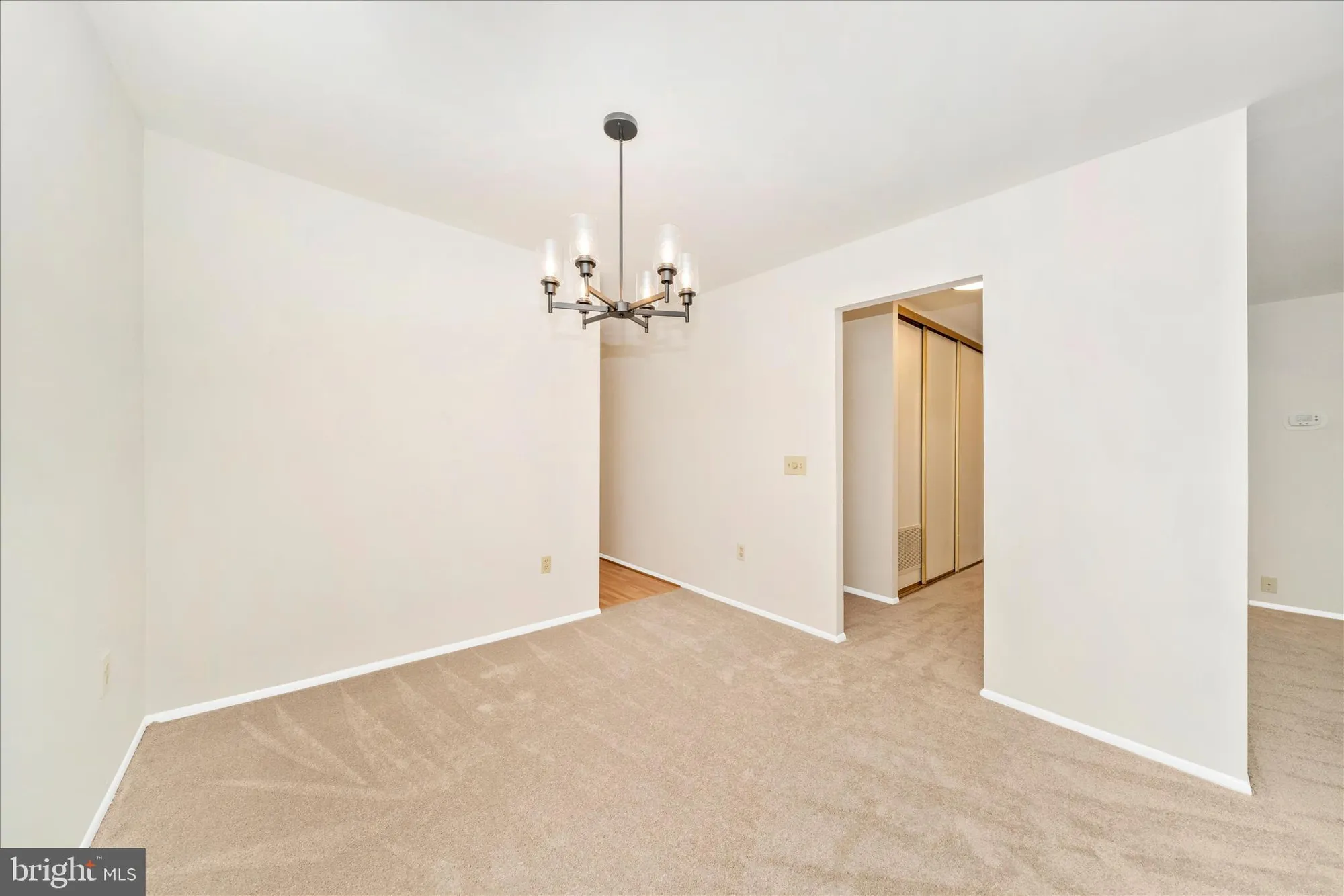 Property Slideshow image 10 of 78 | 3101 farnborough ct # 257b, Silver Spring, MD, 20906