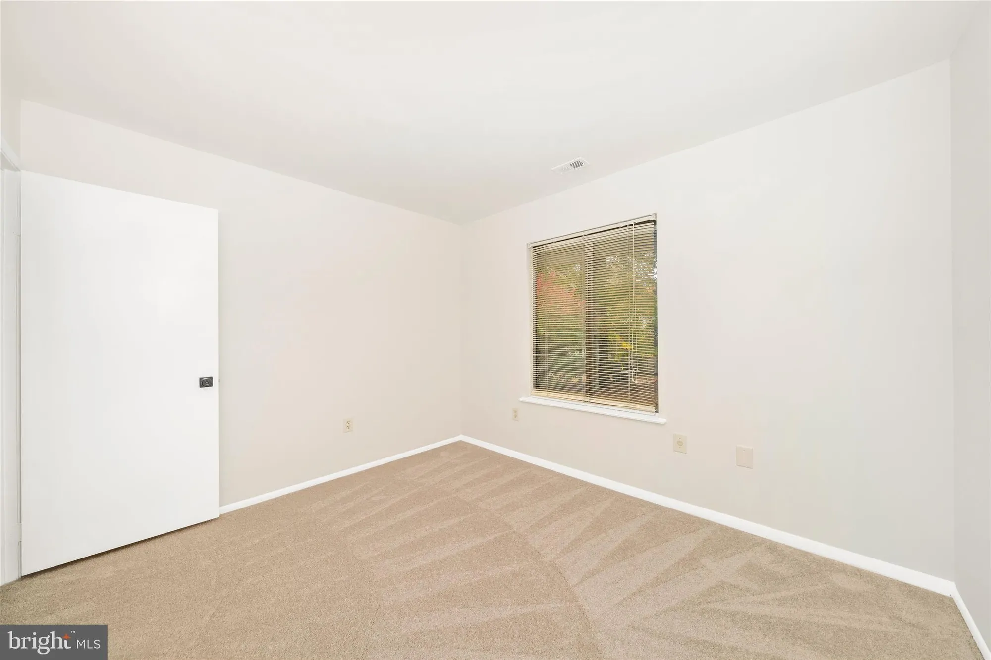 Property Slideshow image 31 of 78 | 3101 farnborough ct # 257b, Silver Spring, MD, 20906