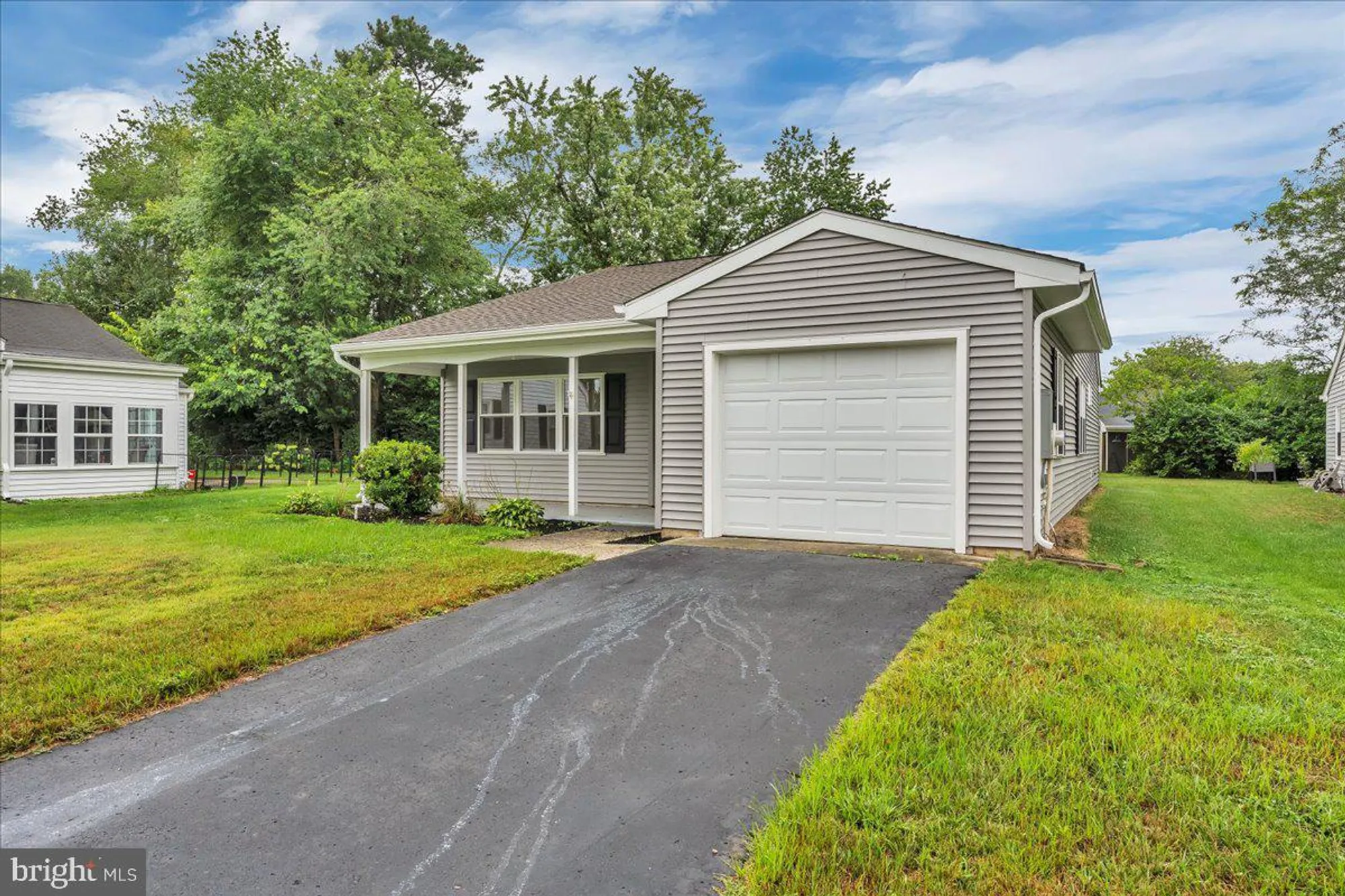 Property Slideshow image 5 of 24 | 39 chelsea pl, Southampton, NJ, 08088