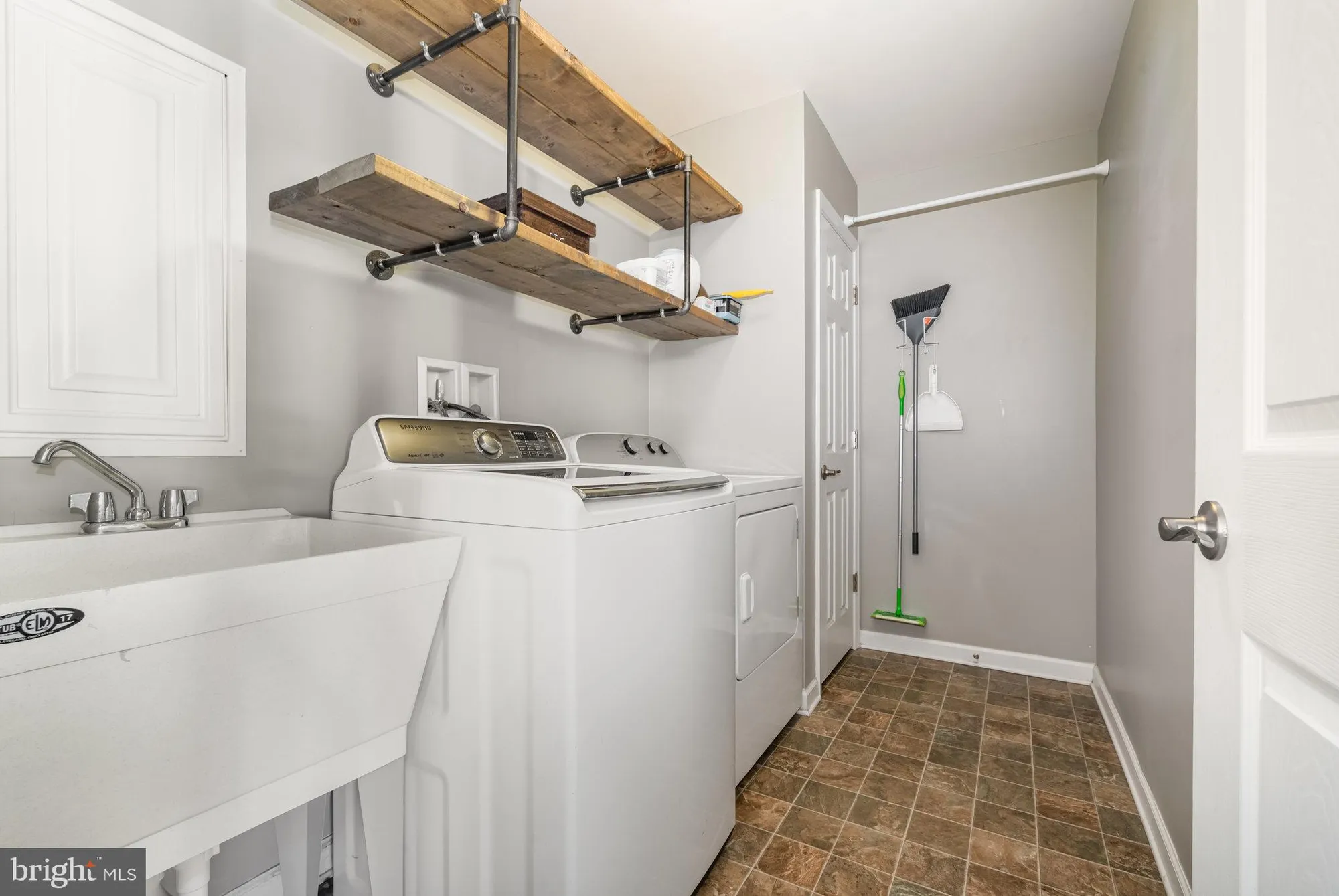 Property Slideshow image 21 of 40 | 153 james madison dr, Mechanicsburg, PA, 17050