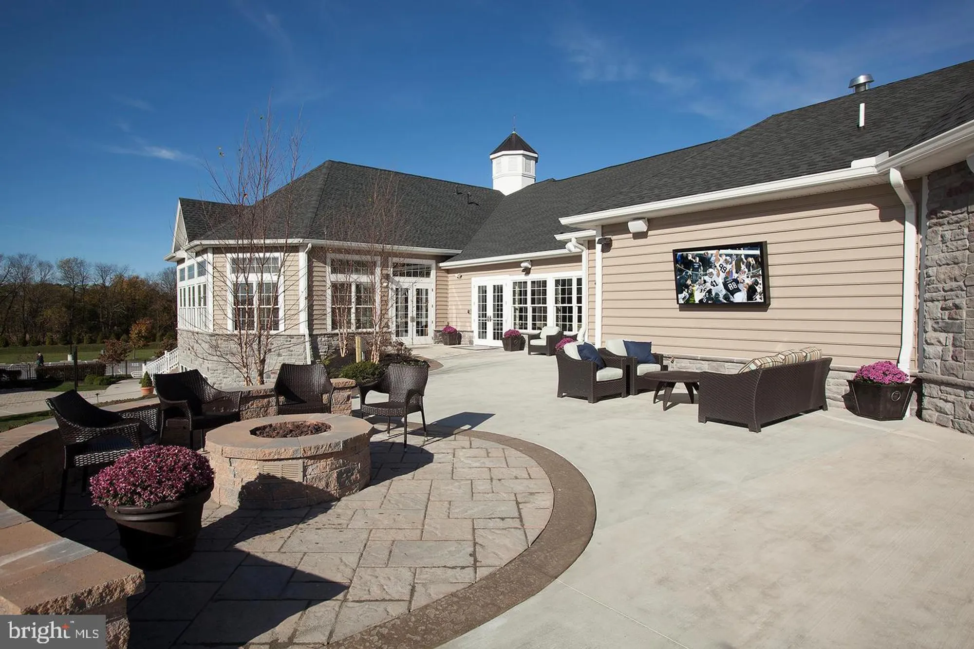 Property Slideshow image 35 of 40 | 153 james madison dr, Mechanicsburg, PA, 17050