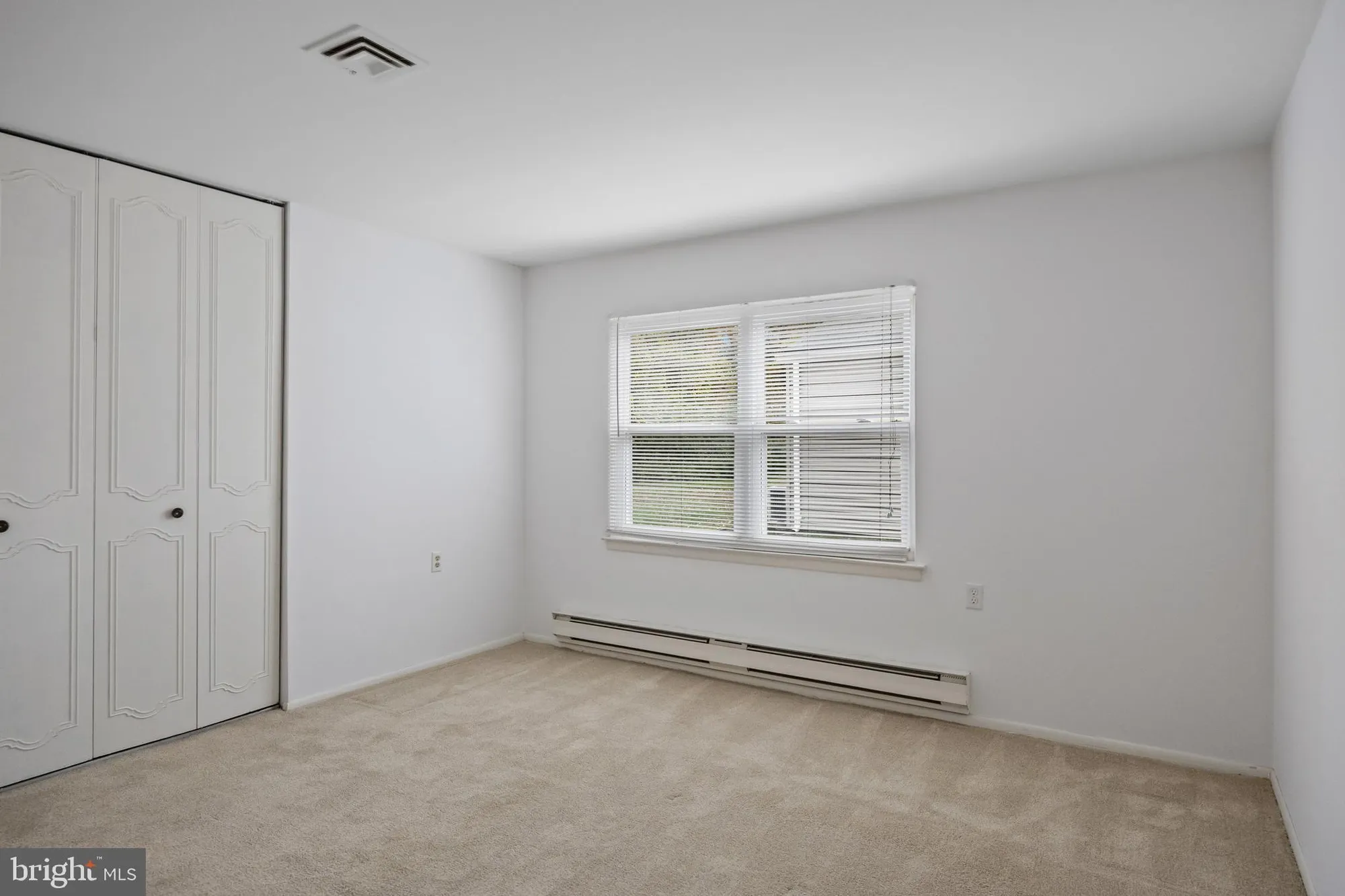 Property Slideshow image 19 of 25 | 81 sheffield pl, Southampton, NJ, 08088