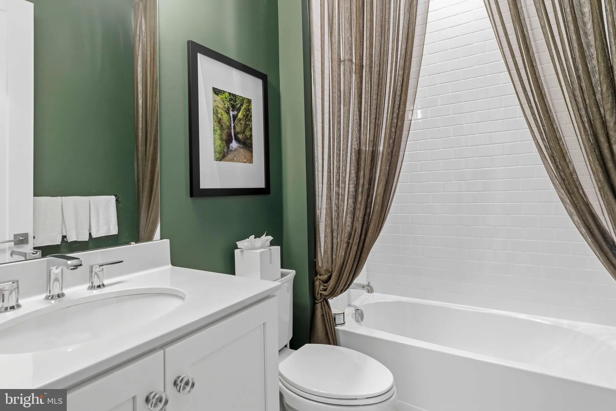 Property Slideshow image 9 of 46 | 254 nelson dr, Ambler, PA, 19002