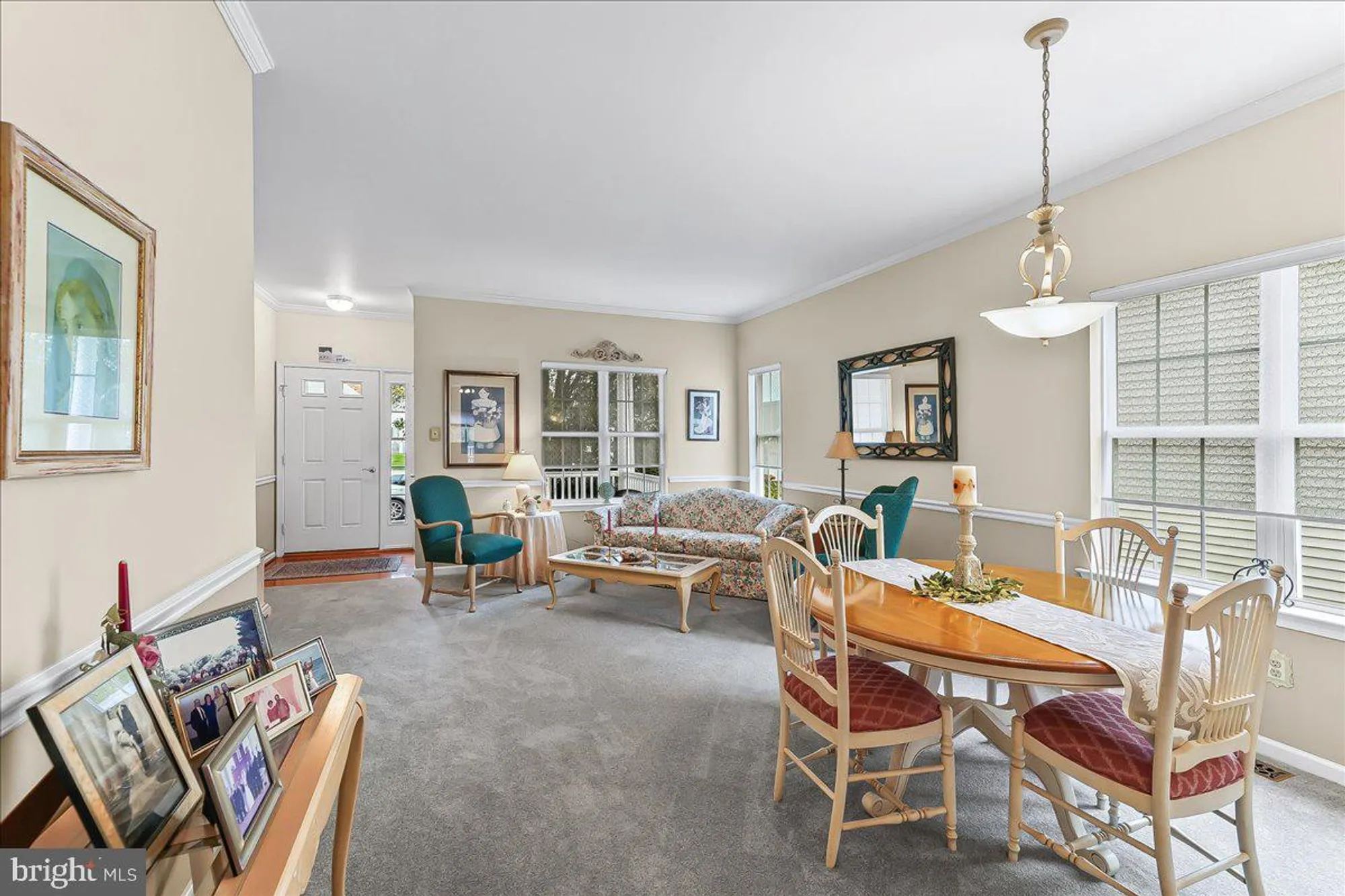 Property Slideshow image 7 of 32 | 453 e glenview dr, West Grove, PA, 19390