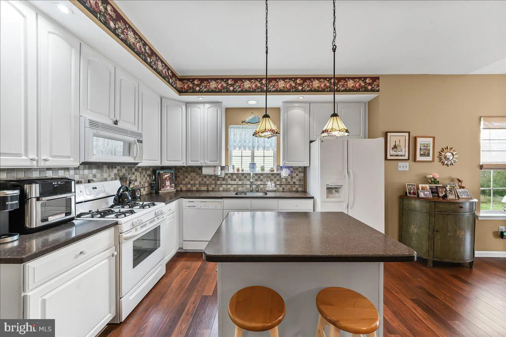 Property Slideshow image 12 of 32 | 453 e glenview dr, West Grove, PA, 19390