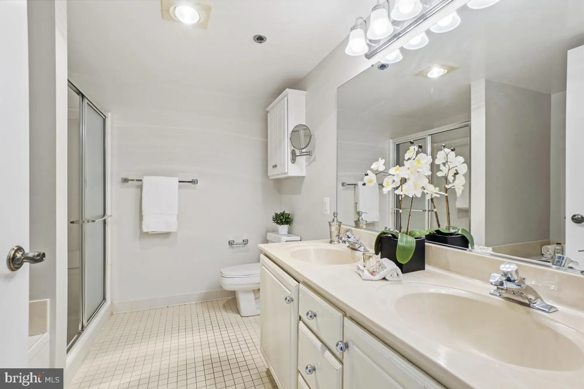 Property Slideshow image 19 of 51 | 14801 pennfield cir apt 203, Silver Spring, MD, 20906