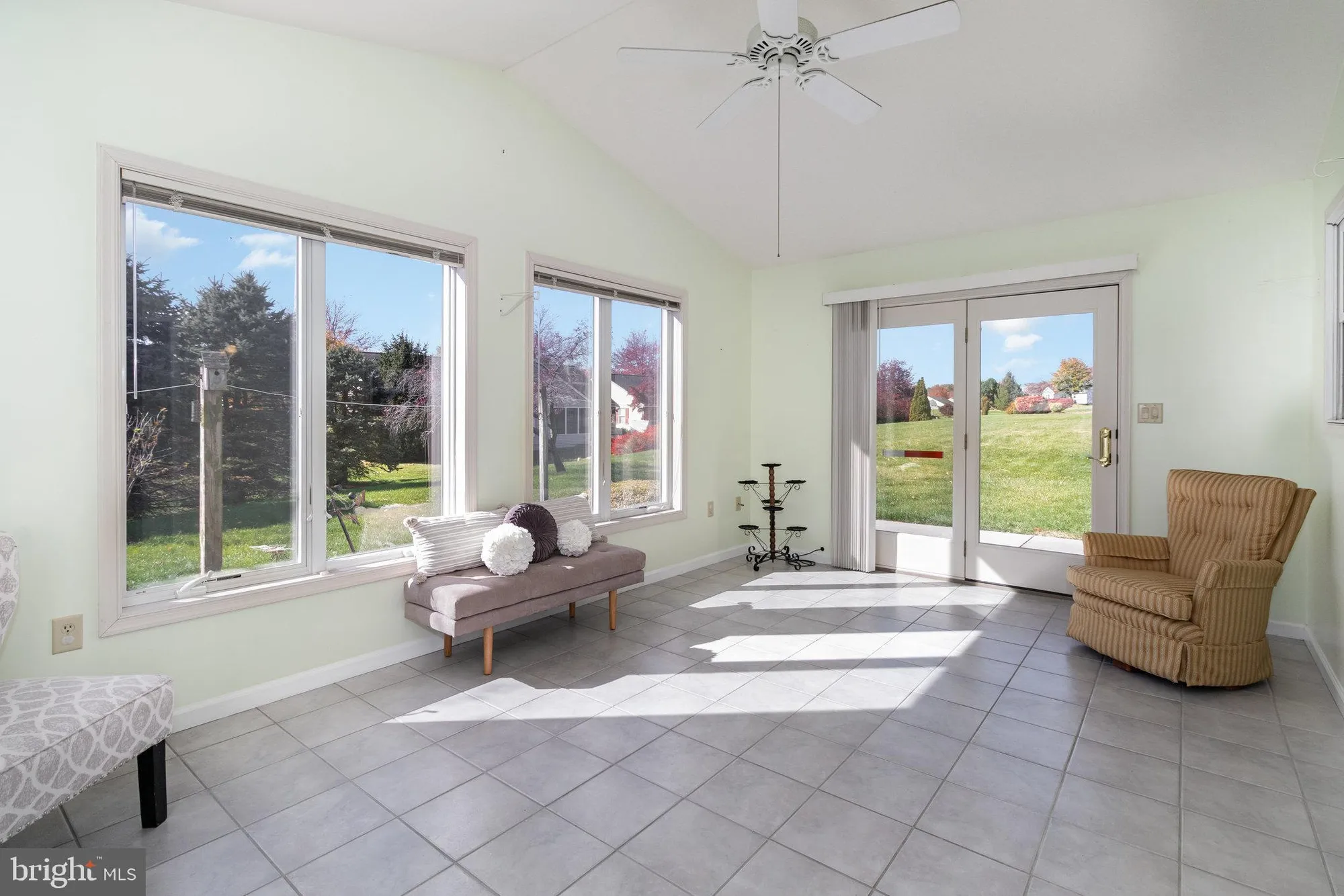 Property Slideshow image 14 of 39 | 15 lakeview dr, Myerstown, PA, 17067