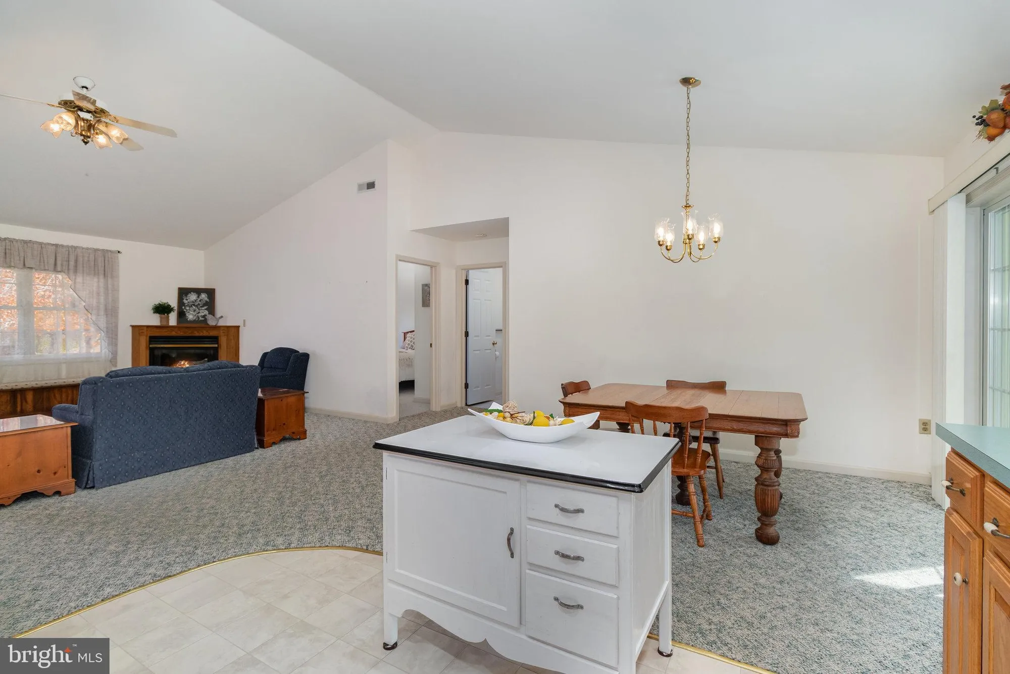 Property Slideshow image 13 of 39 | 15 lakeview dr, Myerstown, PA, 17067