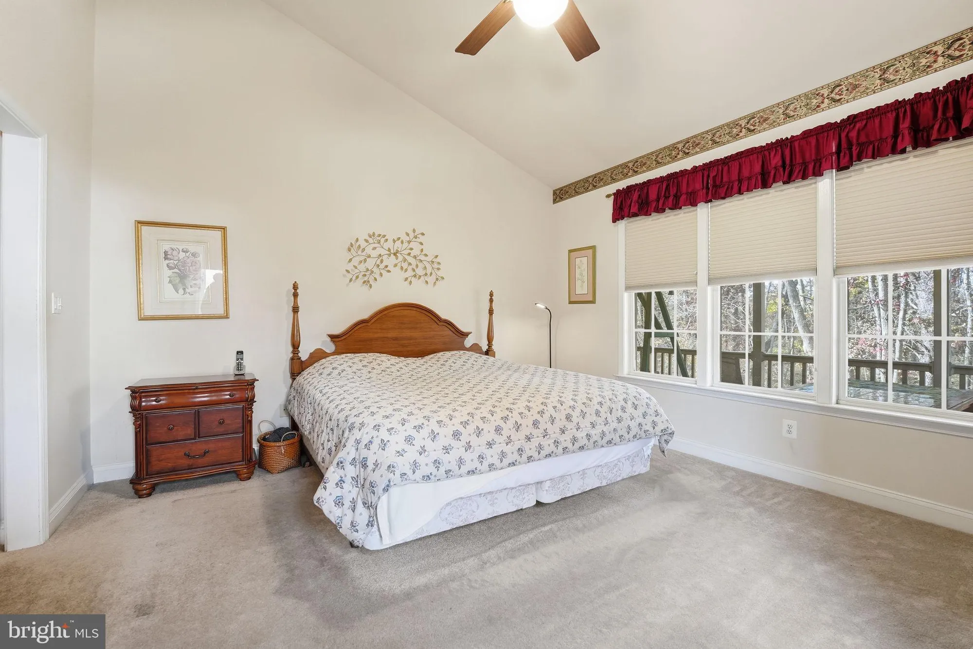 Property Slideshow image 21 of 51 | 13753 tuscarora ct, Gainesville, VA, 20155