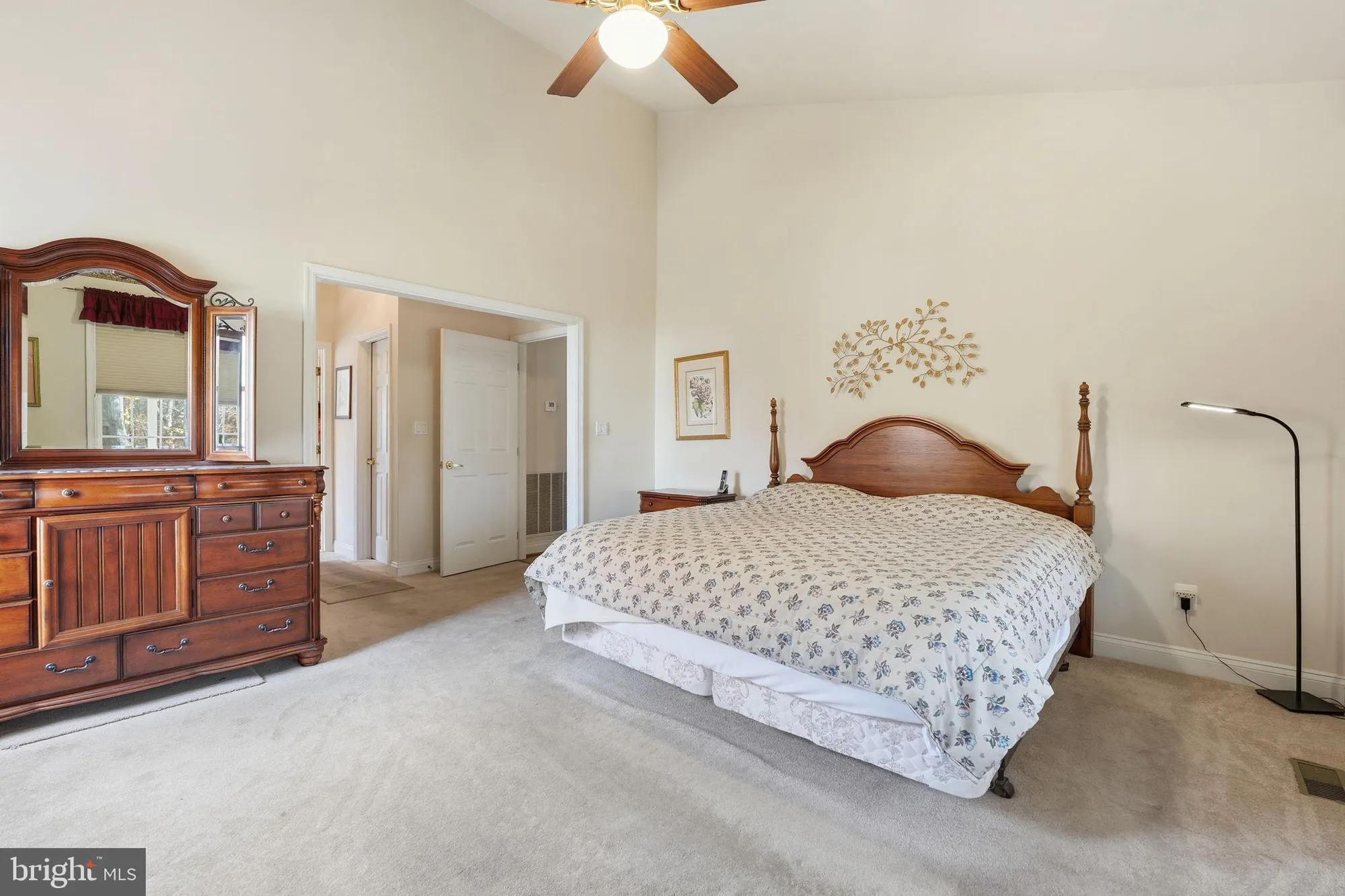 Property Slideshow image 22 of 51 | 13753 tuscarora ct, Gainesville, VA, 20155