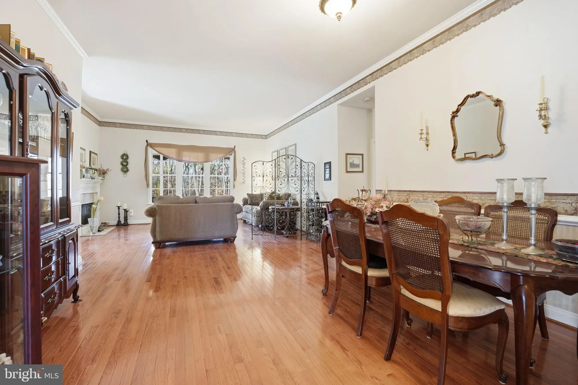 Property Slideshow image 5 of 51 | 13753 tuscarora ct, Gainesville, VA, 20155