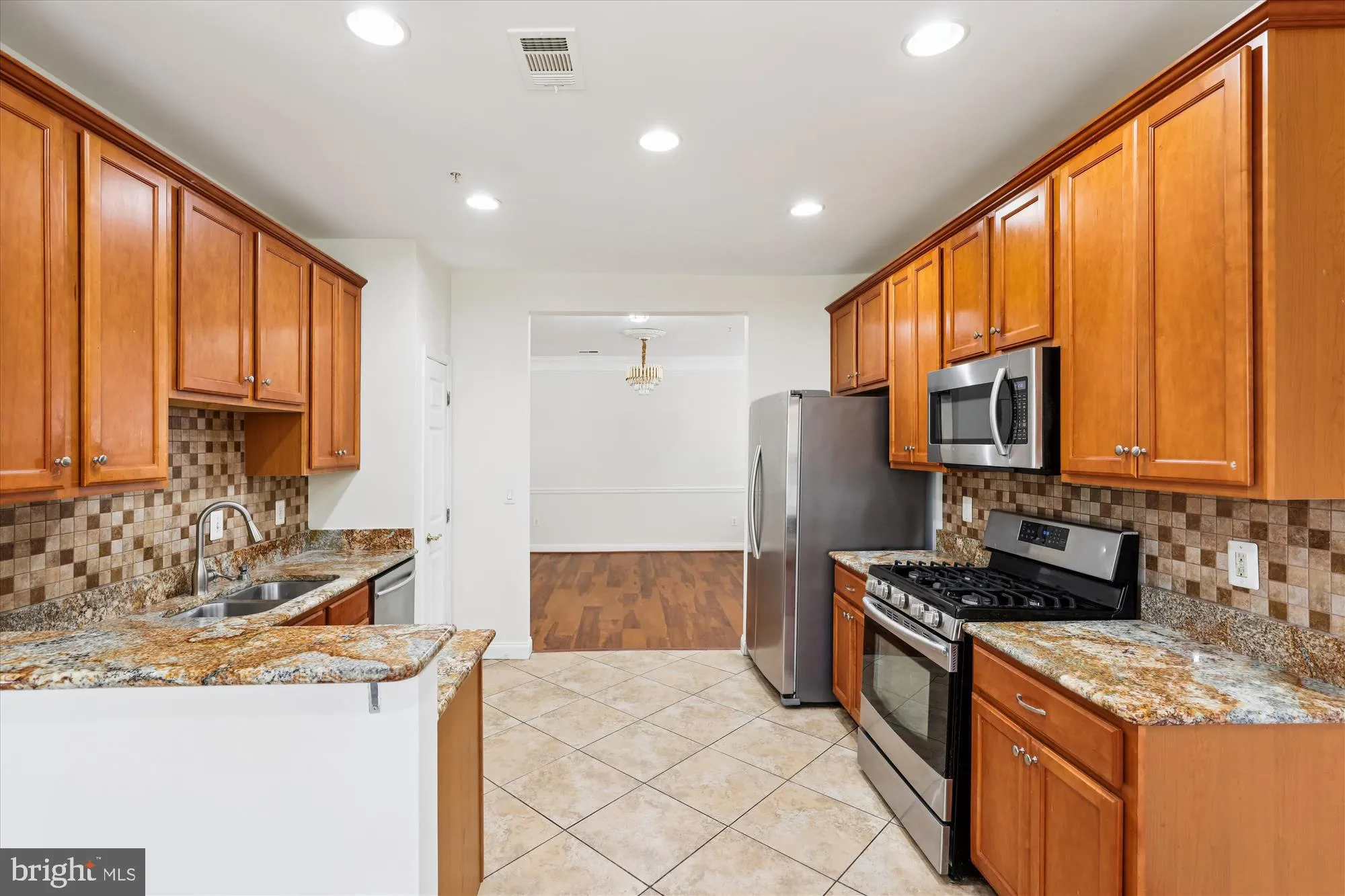 Property Slideshow image 18 of 53 | 2550 kensington gdns 107, Ellicott City, MD, 21043