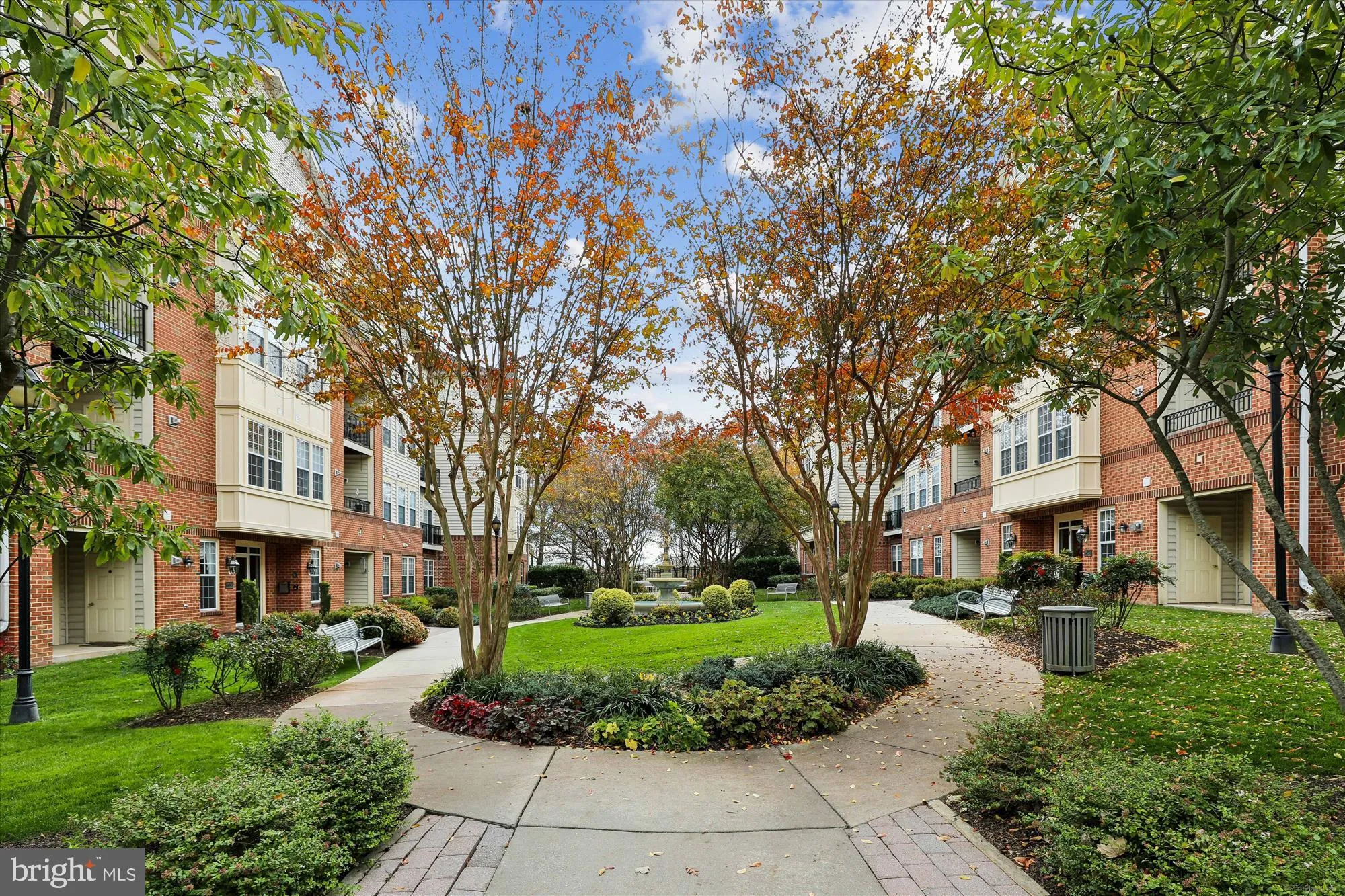 Property Slideshow image 4 of 53 | 2550 kensington gdns 107, Ellicott City, MD, 21043