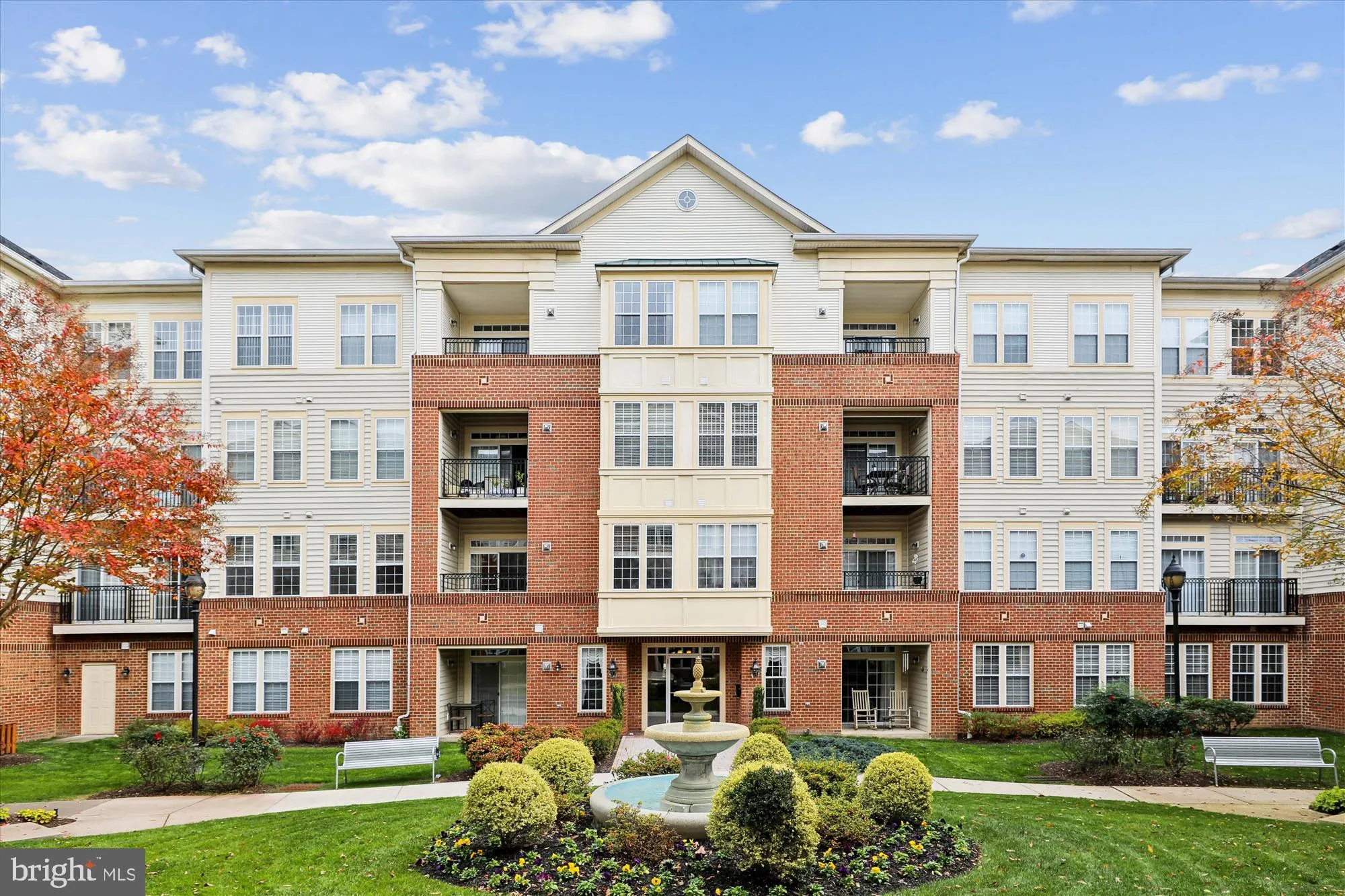 Property Slideshow image 1 of 53 | 2550 kensington gdns 107, Ellicott City, MD, 21043