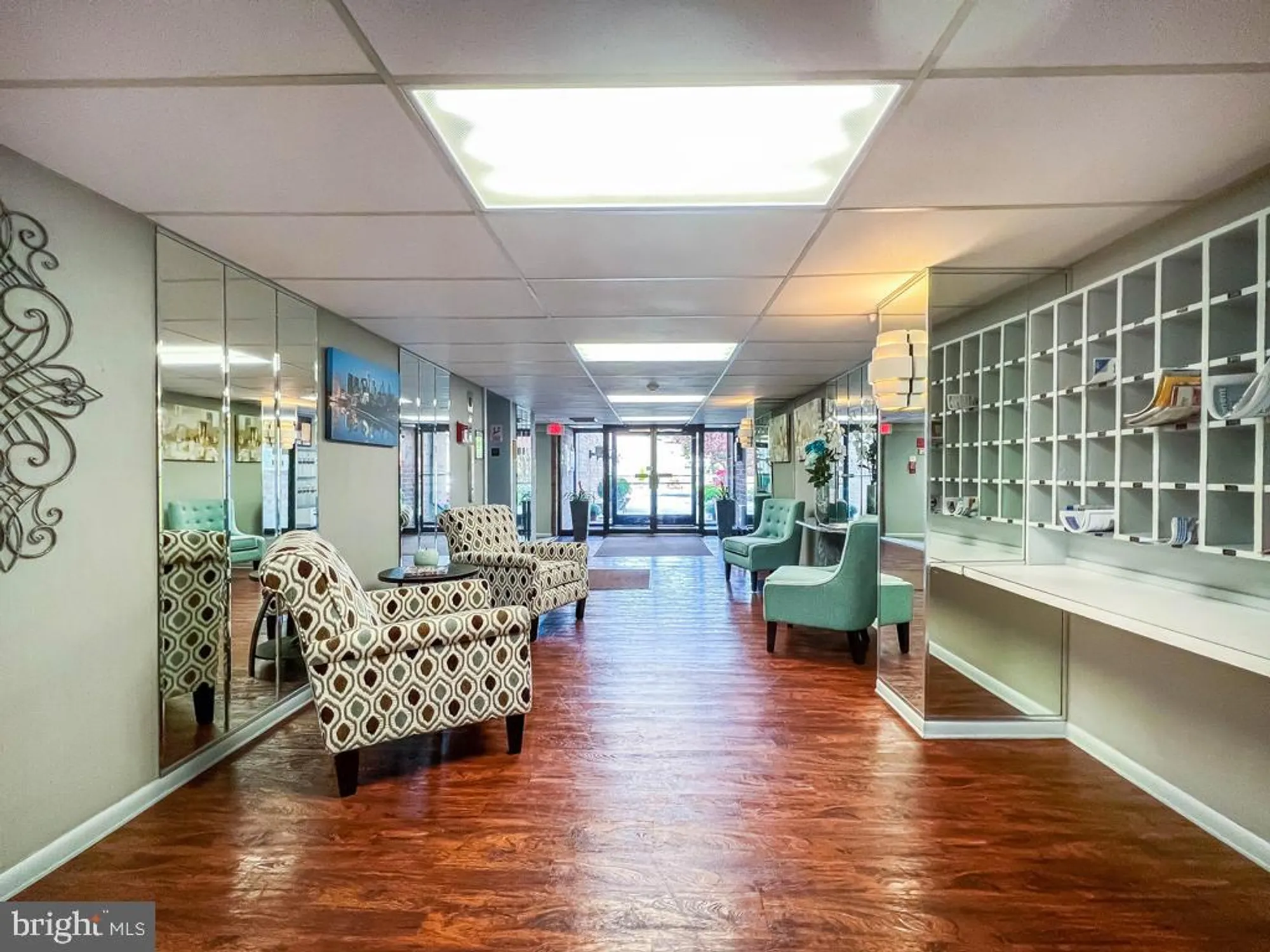 Property Slideshow image 7 of 17 | 6204 delaire landing rd 204, Philadelphia, PA, 19114