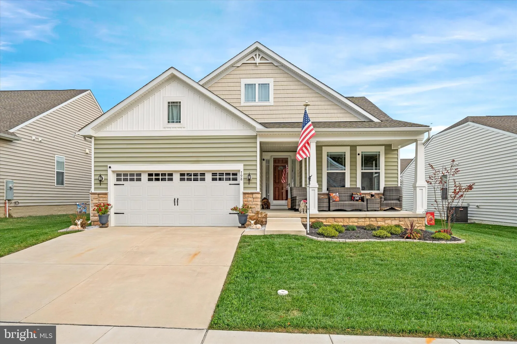 Property Slideshow image 1 of 44 | 798 honey locust rd, Middletown, DE, 19709