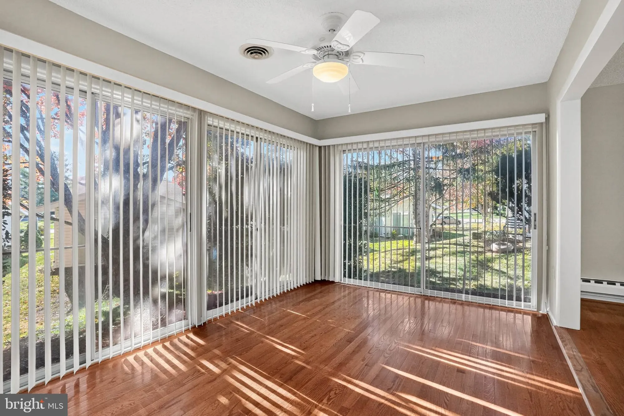 Property Slideshow image 10 of 32 | 3416 island creek ct 127-c, Silver Spring, MD, 20906