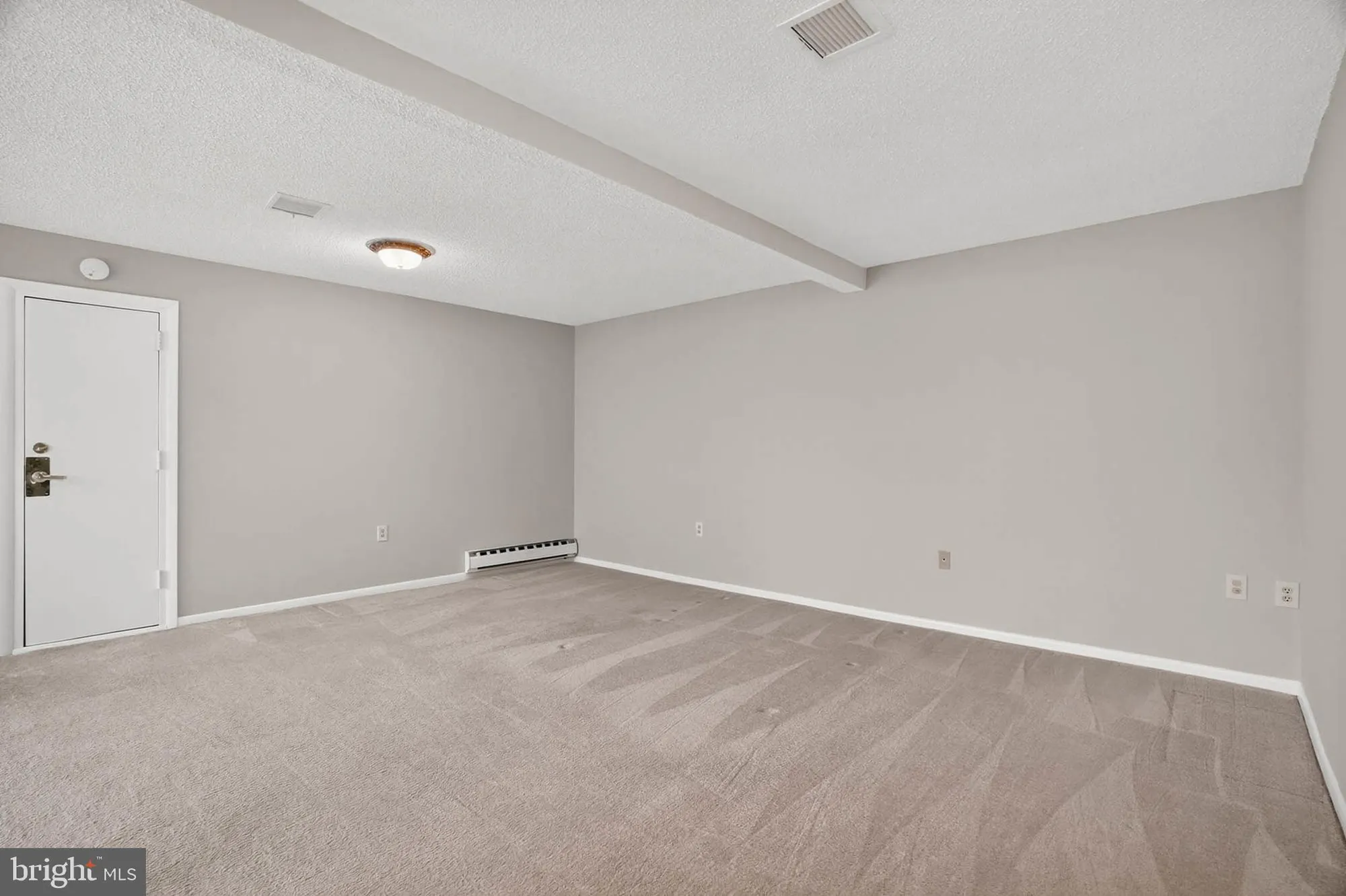 Property Slideshow image 18 of 32 | 3416 island creek ct 127-c, Silver Spring, MD, 20906