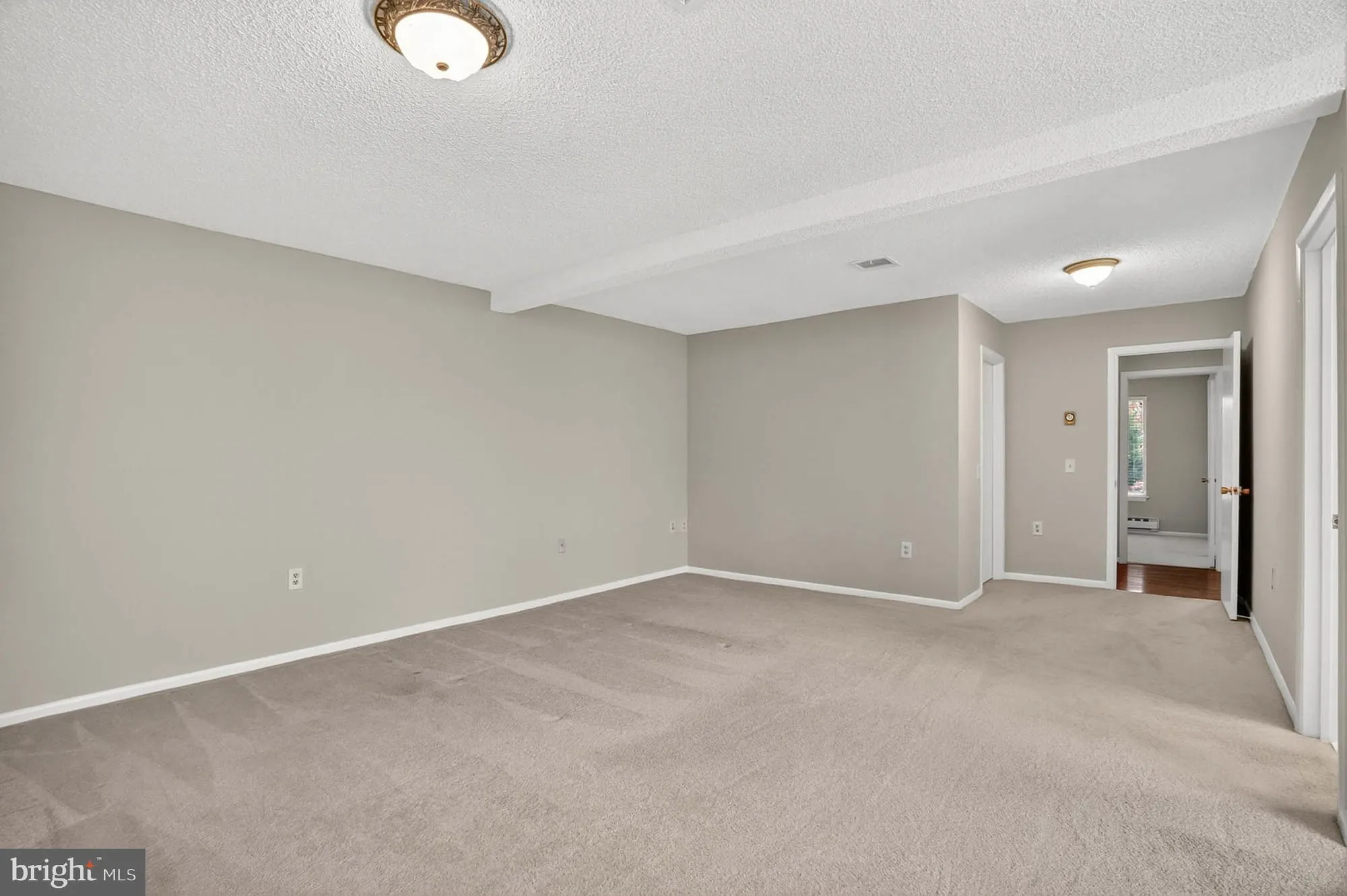 Property Slideshow image 20 of 32 | 3416 island creek ct 127-c, Silver Spring, MD, 20906