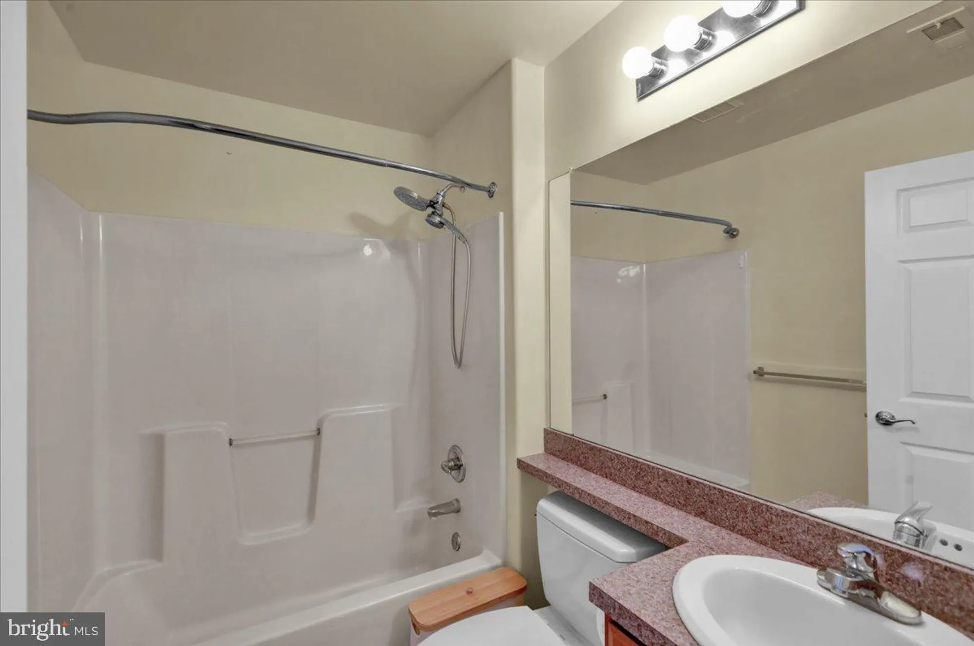 Property Slideshow image 25 of 39 | 124 village dr, Blandon, PA, 19510