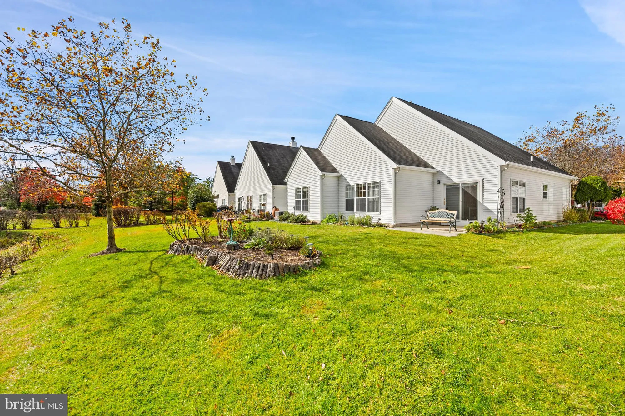 Property Slideshow image 33 of 45 | 6 grande blvd, Princeton Junction, NJ, 08550