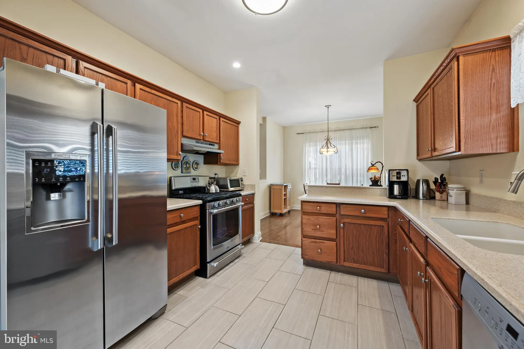 Property Slideshow image 12 of 45 | 6 grande blvd, Princeton Junction, NJ, 08550