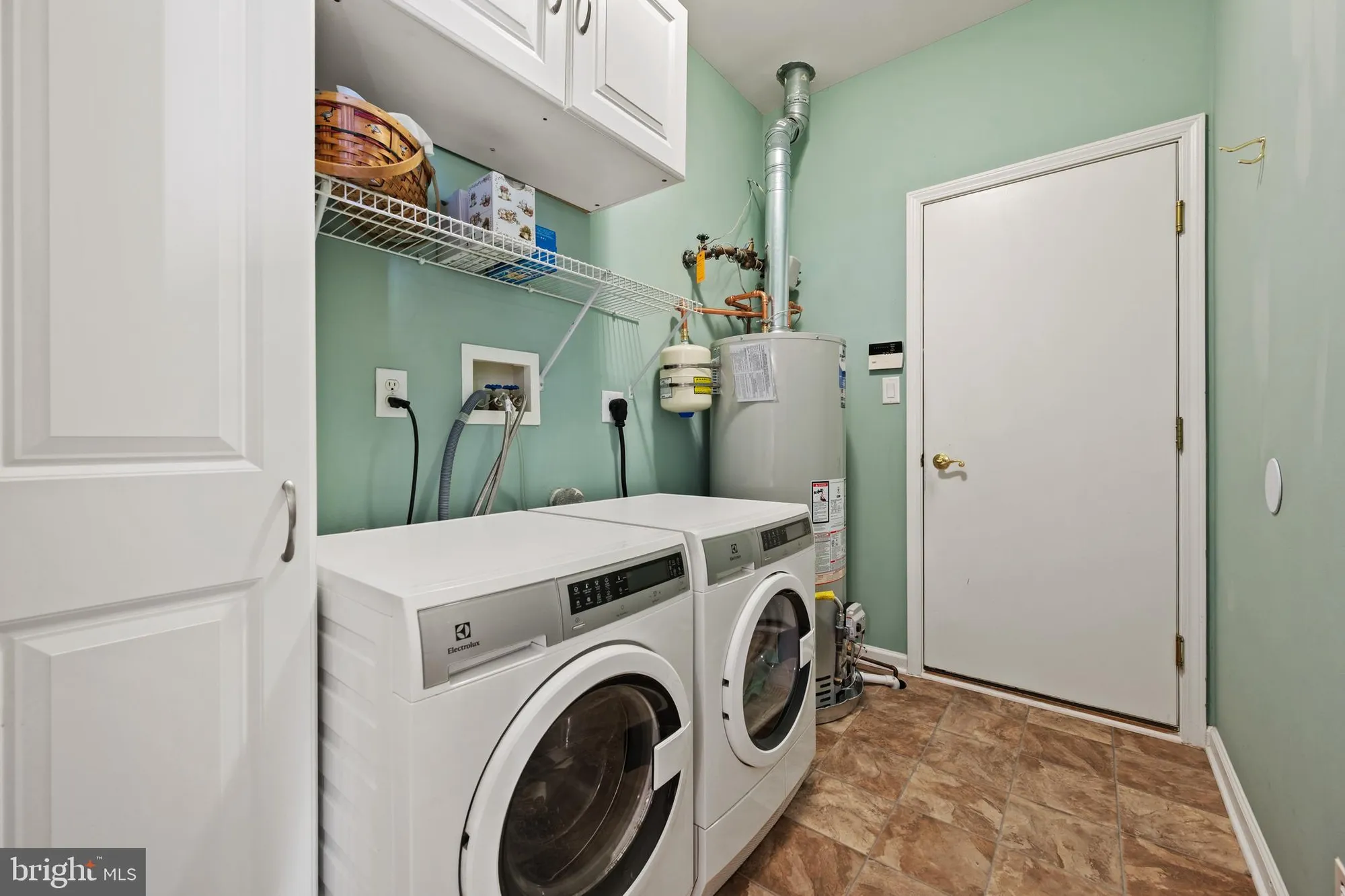 Property Slideshow image 26 of 45 | 6 grande blvd, Princeton Junction, NJ, 08550