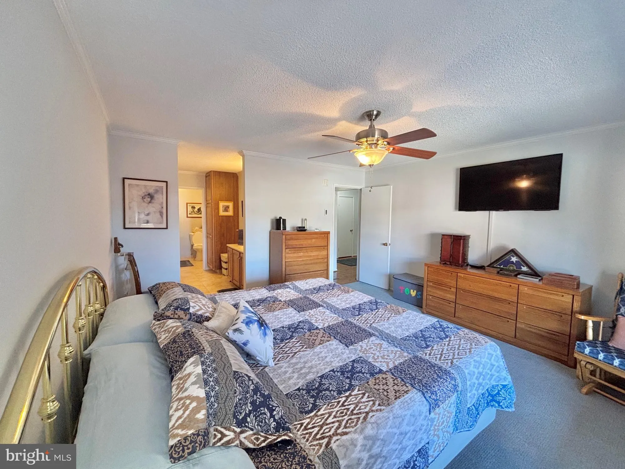 Property Slideshow image 13 of 27 | 15111 glade dr 12-3d, Silver Spring, MD, 20906