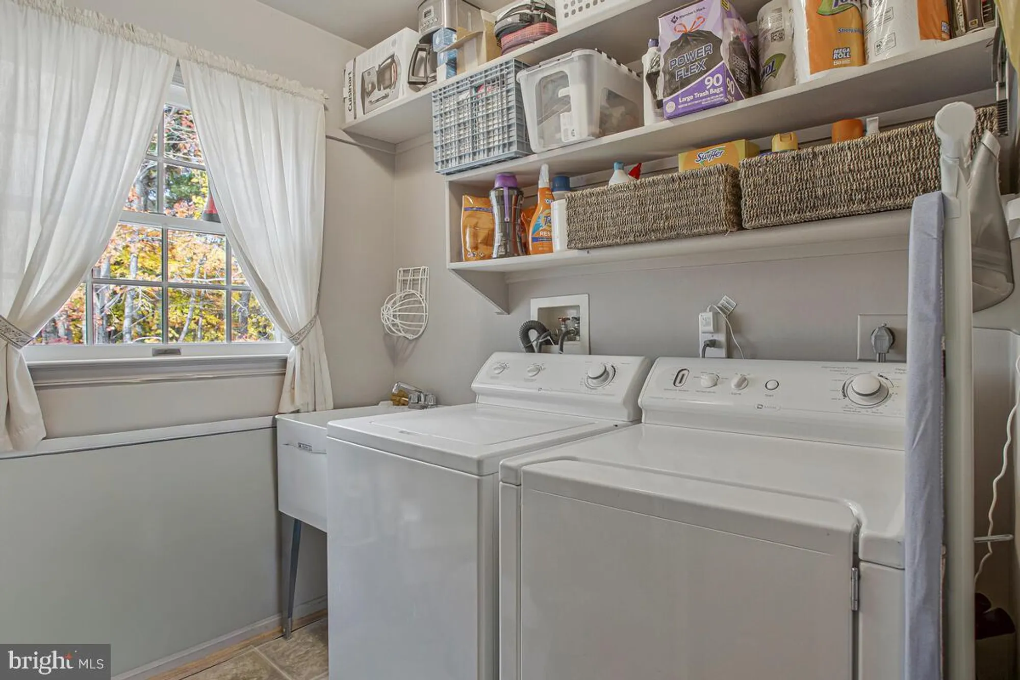 Property Slideshow image 12 of 63 | 2713 coxswain pl, Annapolis, MD, 21401