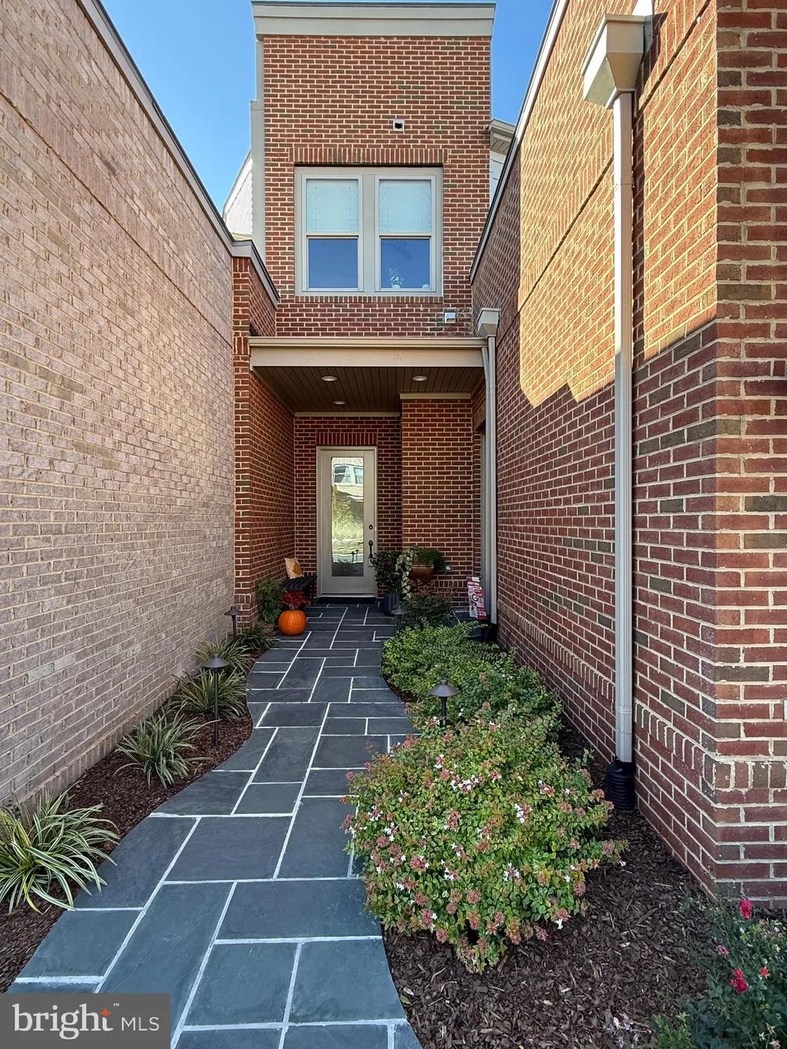 Property Slideshow image 5 of 62 | 42789 macbeth ter, Ashburn, VA, 20148