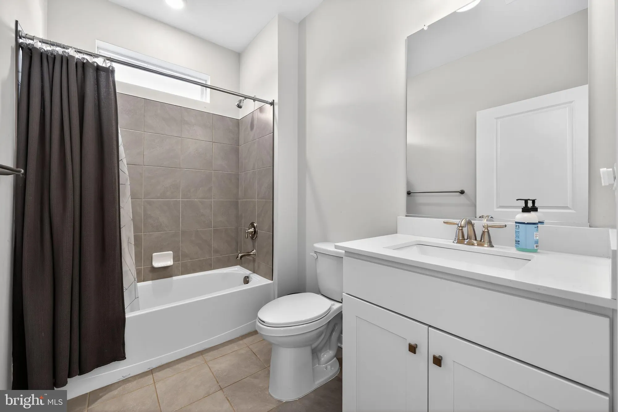 Property Slideshow image 23 of 31 | 103 congressional ct, Moorestown, NJ, 08057