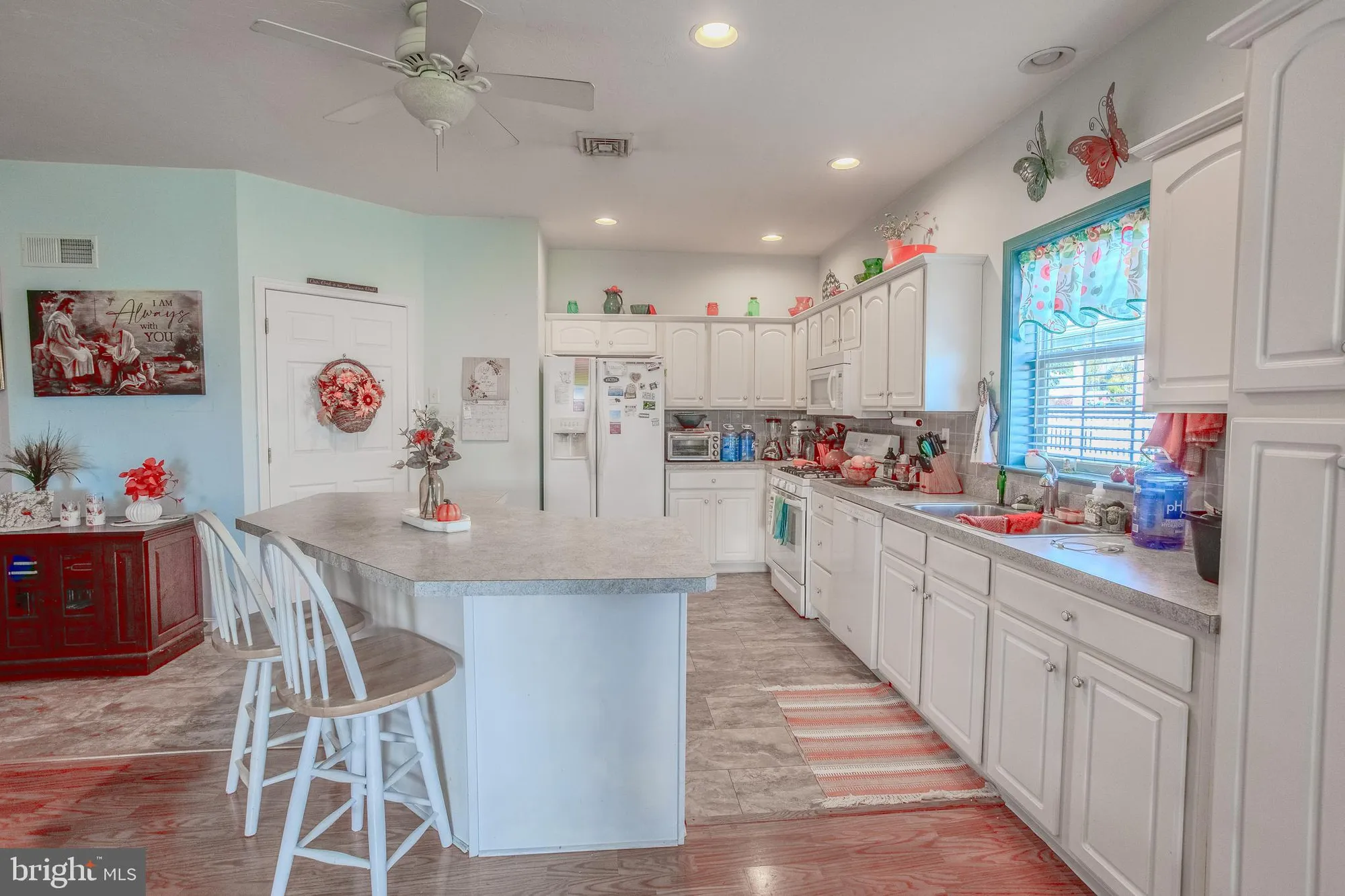 Property Slideshow image 12 of 23 | 33 lantern ln, Shippensburg, PA, 17257