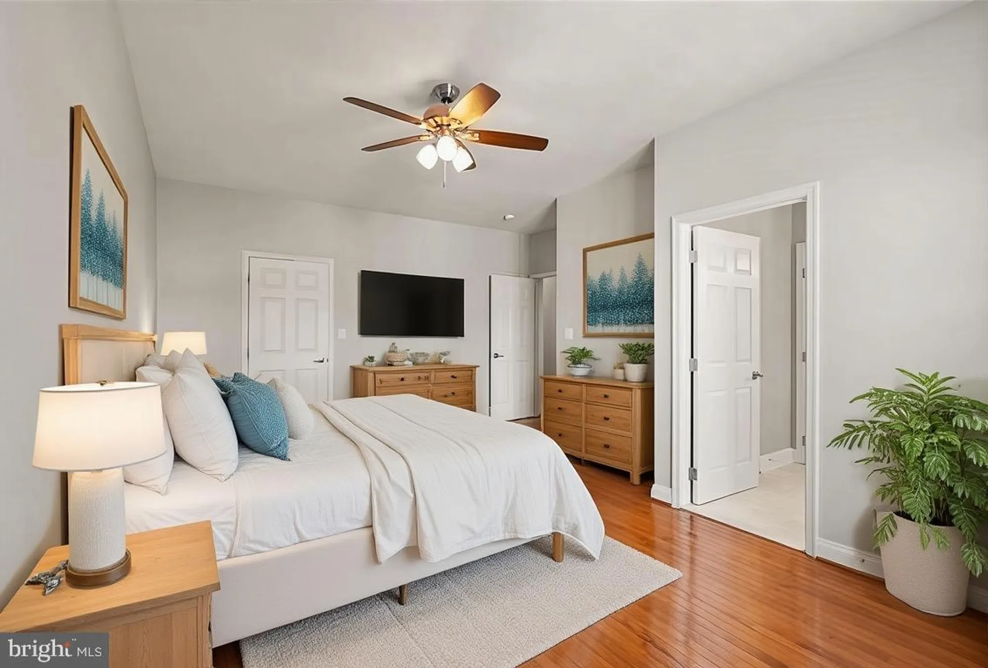 Property Slideshow image 18 of 50 | 17680 glass ridge pl, Gainesville, VA, 20155