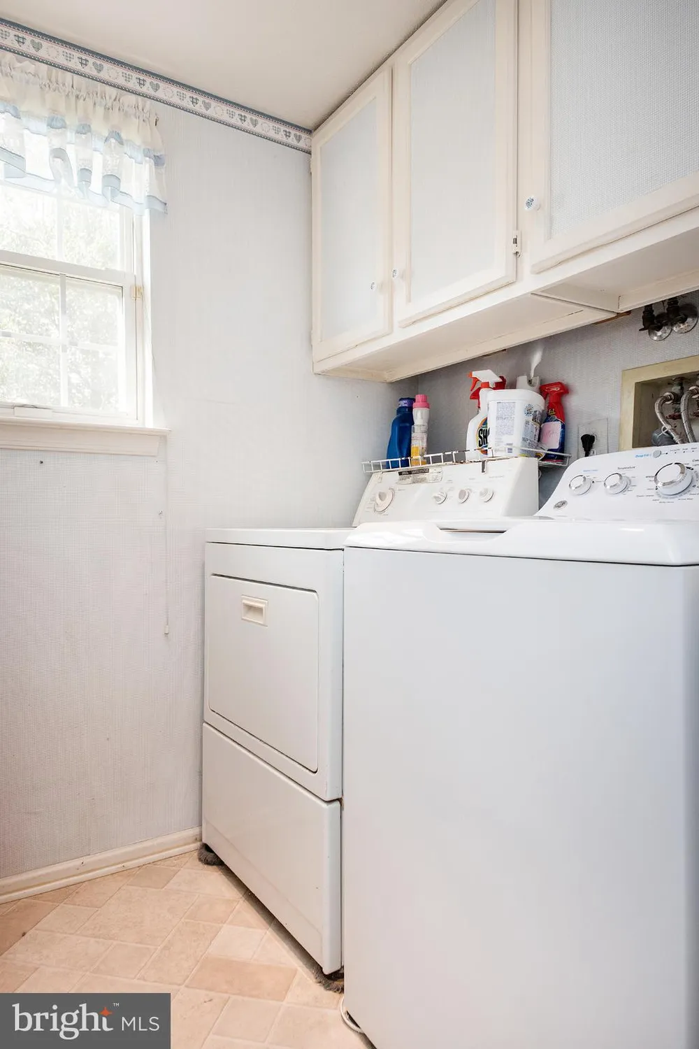 Property Slideshow image 29 of 39 | 420 elderberry ct, Mount Laurel, NJ, 08054