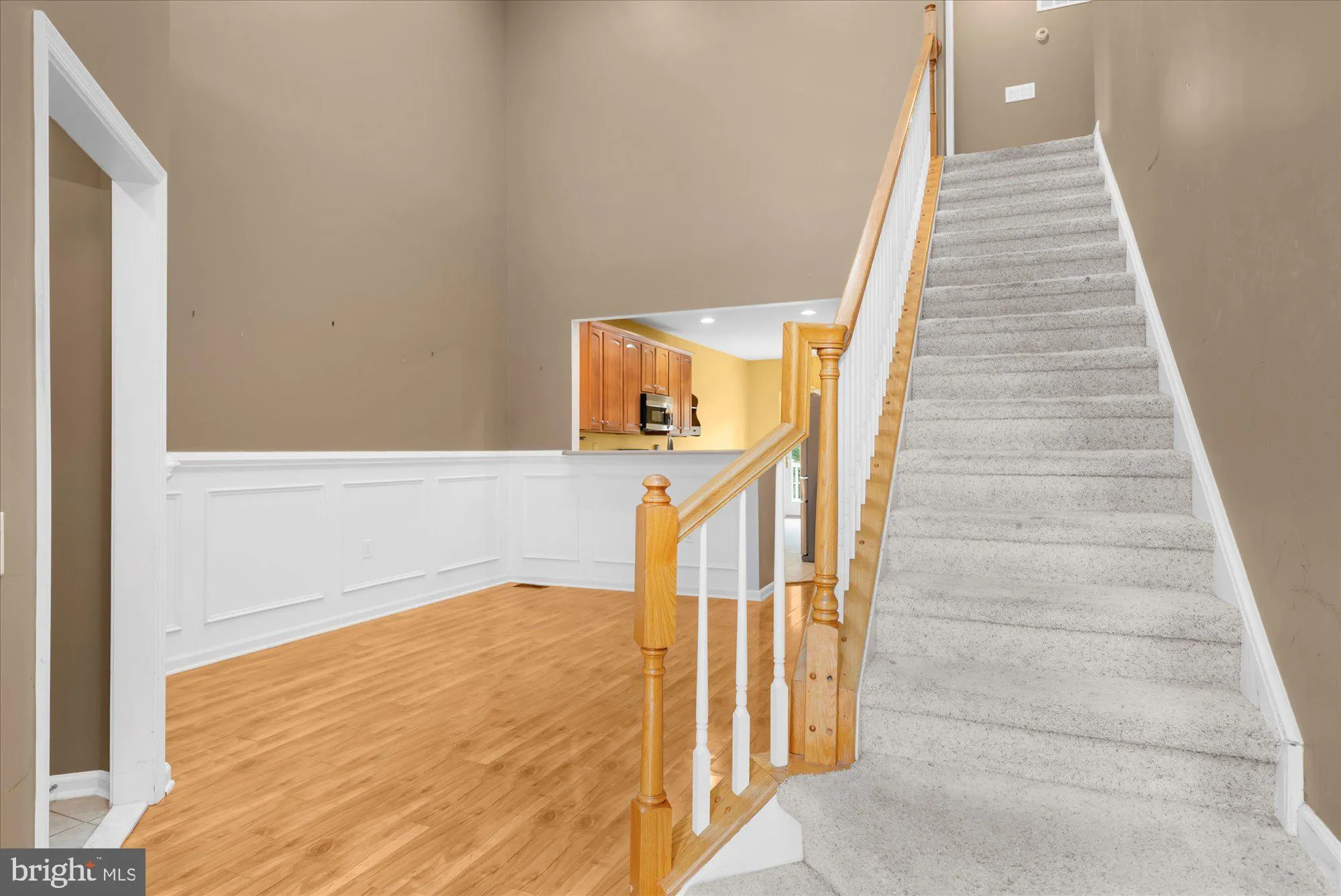 Property Slideshow image 7 of 44 | 813 geranium dr, Warrington, PA, 18976