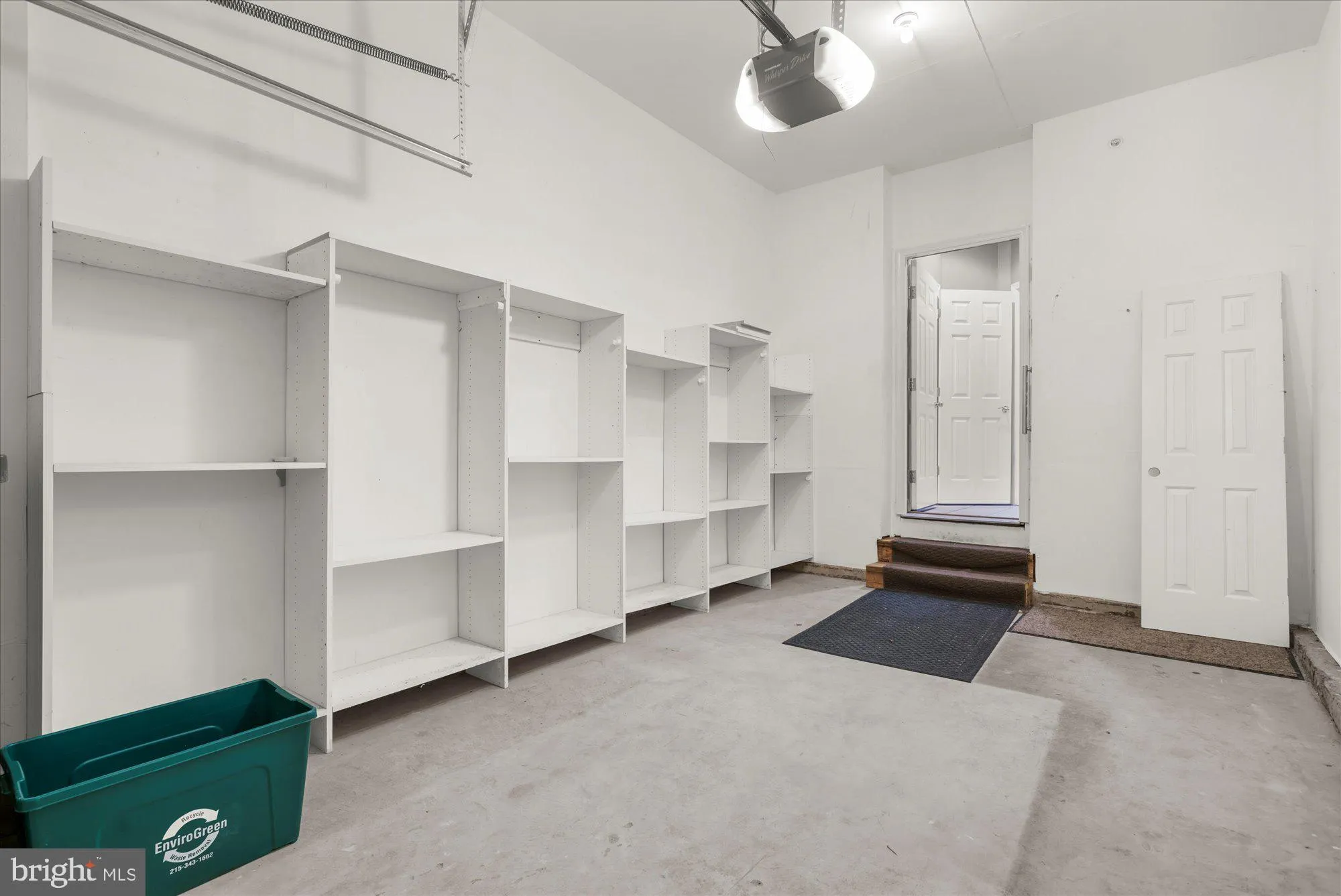 Property Slideshow image 33 of 44 | 813 geranium dr, Warrington, PA, 18976