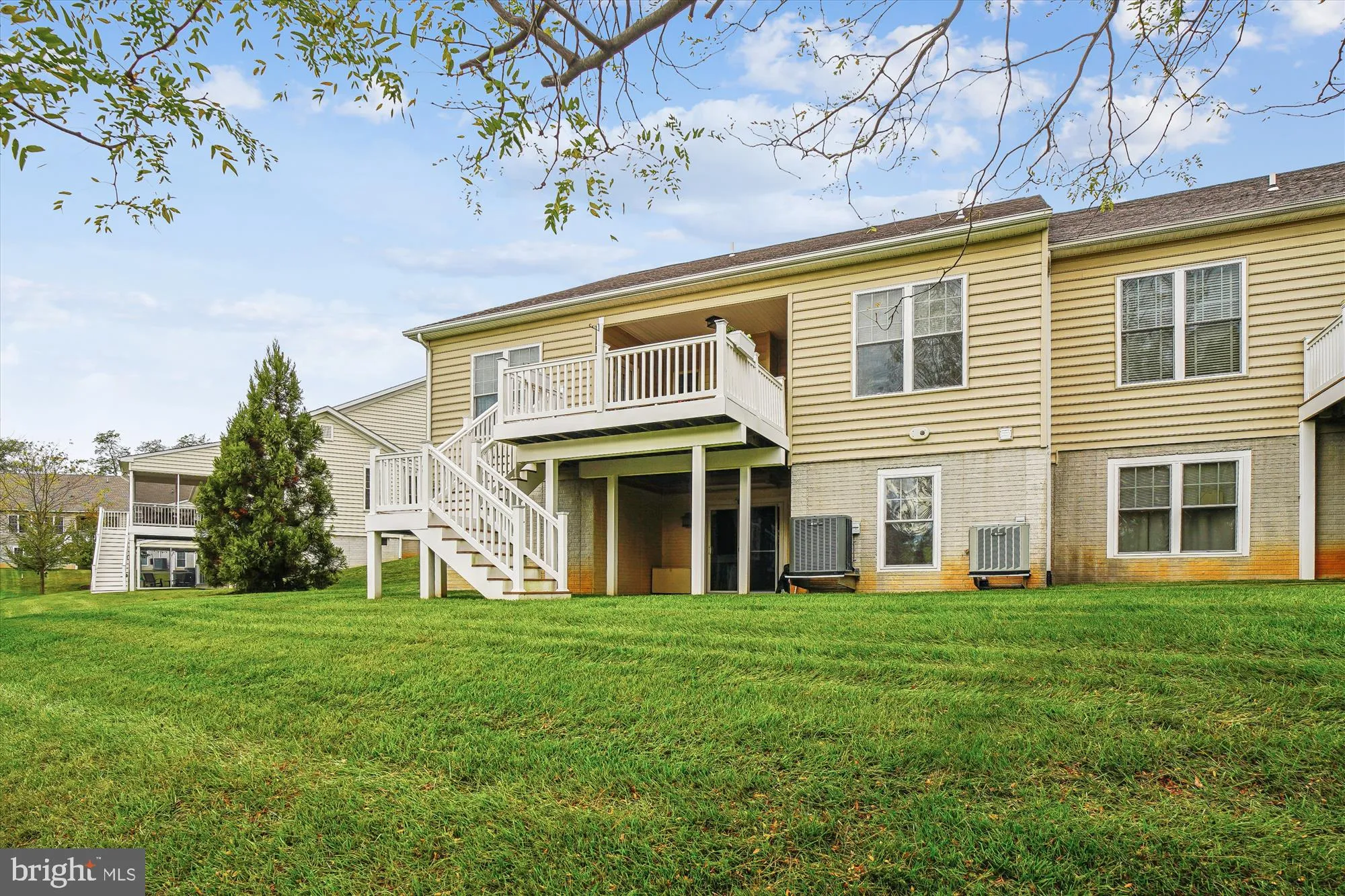 Property Slideshow image 33 of 39 | 2855 chauncey hill dr # 33, Manchester, MD, 21102