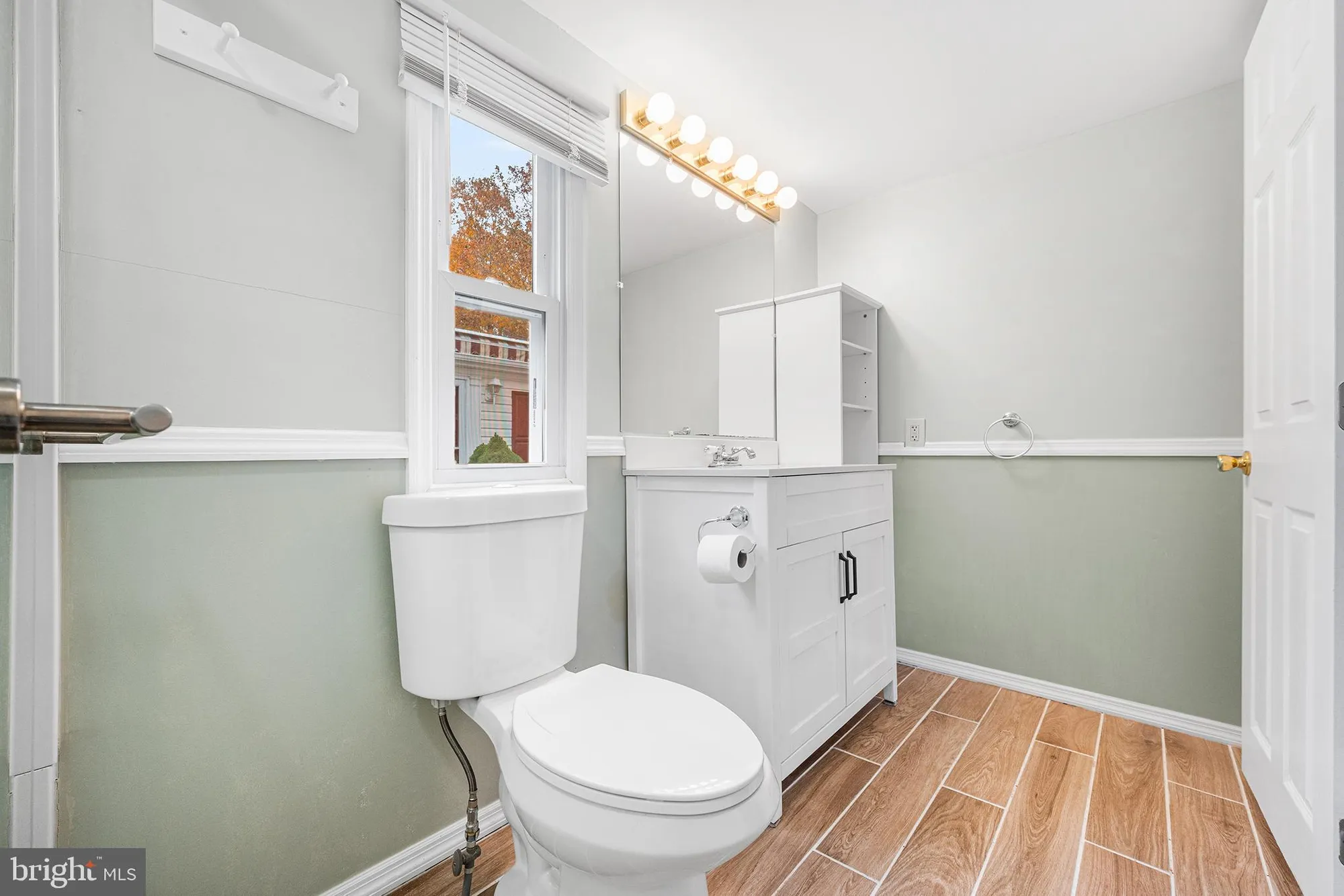 Property Slideshow image 15 of 27 | 4 locust ct, Mays Landing, NJ, 08330