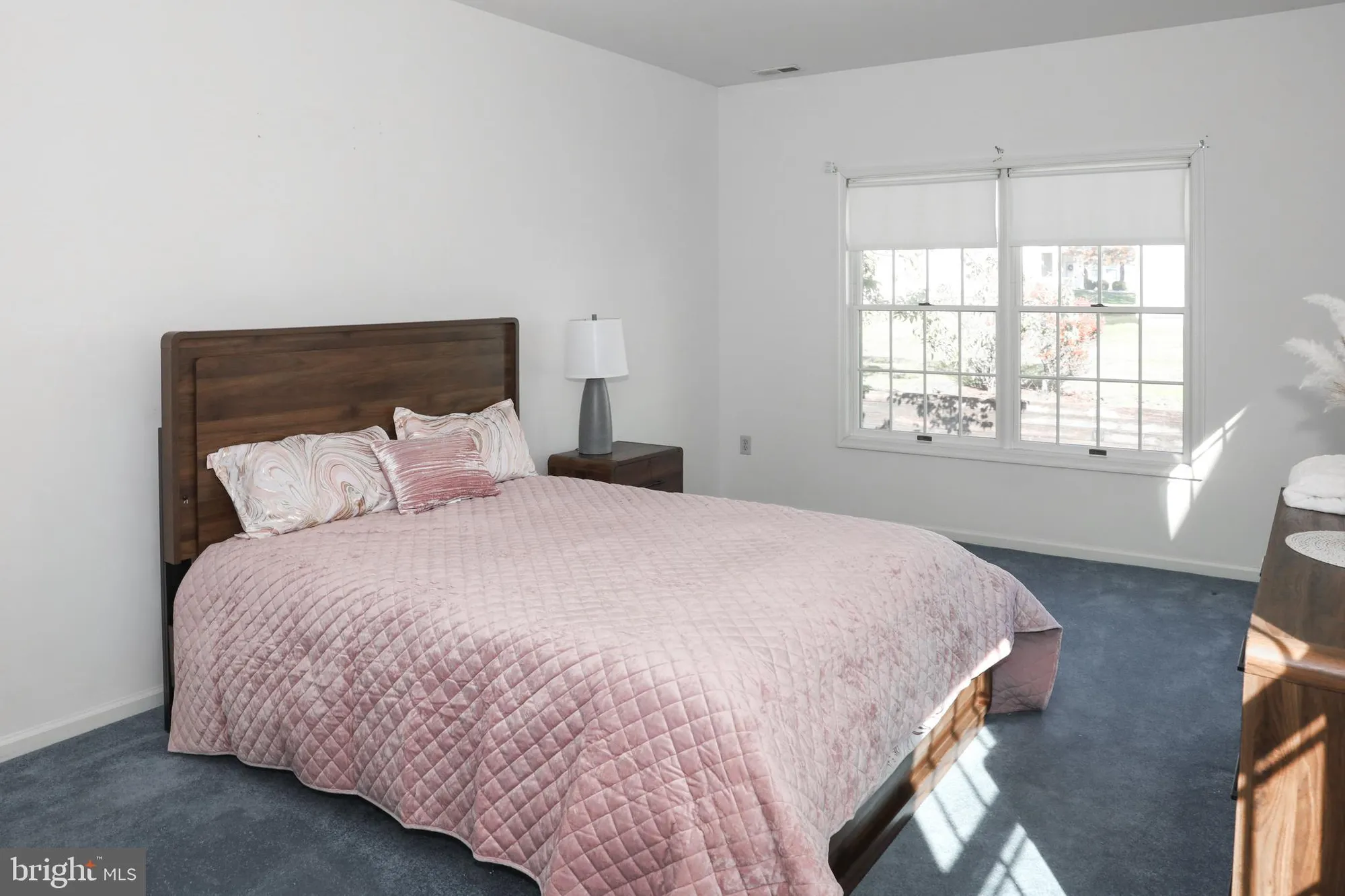 Property Slideshow image 32 of 40 | 11 covered bridge cir, Columbus, NJ, 08022