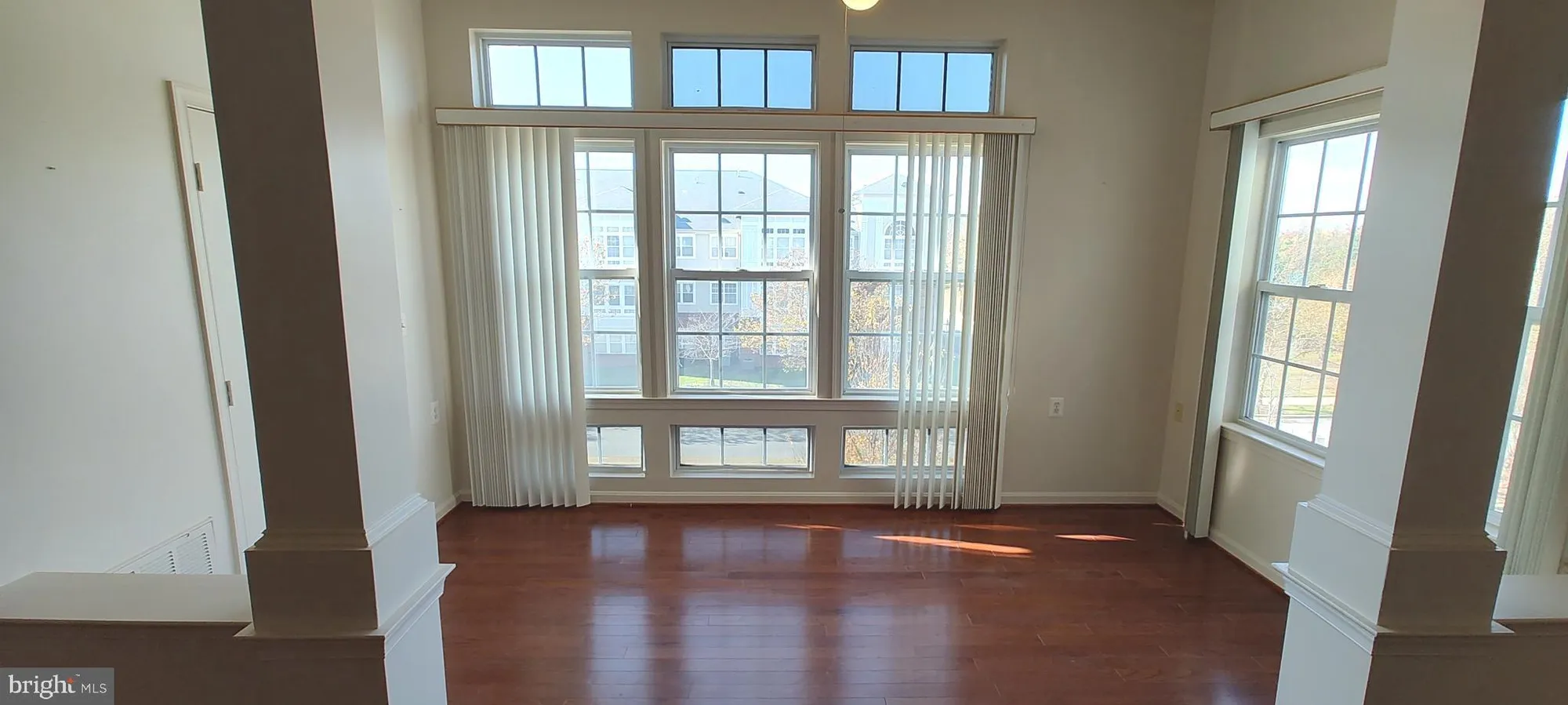 Property Slideshow image 5 of 46 | 1 cameron grove blvd 301, Upper Marlboro, MD, 20774